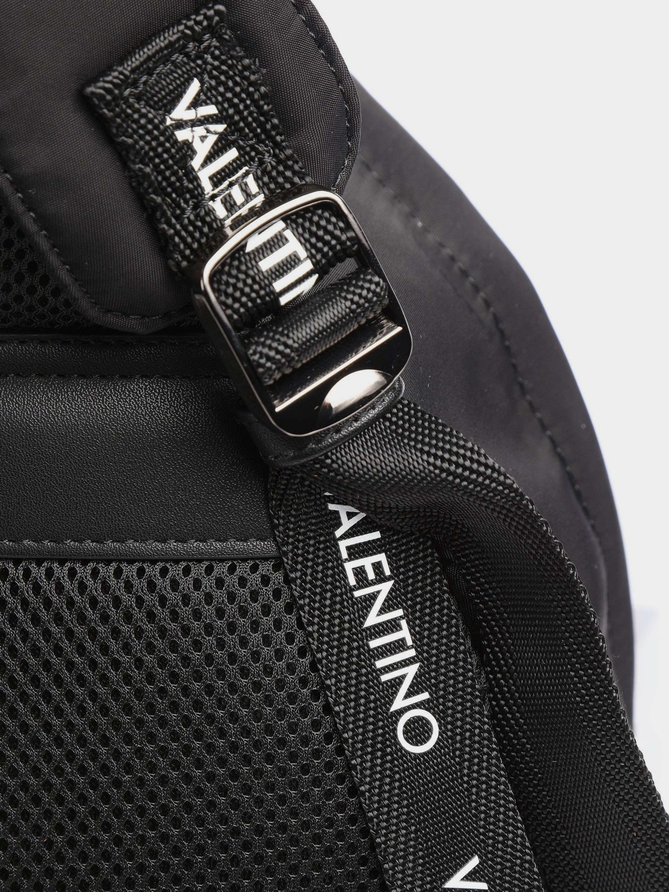 Рюкзаки Valentino модель VBS47301 NERO Рюкзаки Valentino модель VBS47301 NERO Фото