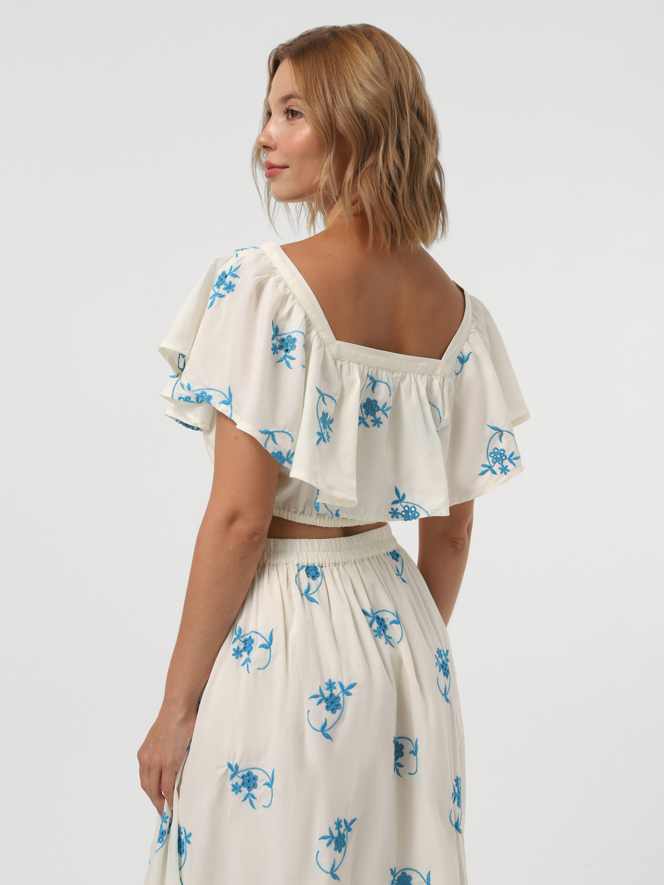 Футболки и поло Vero Moda модель 10324193_Pearled Ivory DRESDEN BLUE Футболки и поло Vero Moda модель 10324193_Pearled Ivory DRESDEN BLUE Фото