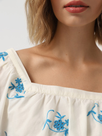 Футболки и поло Vero Moda модель 10324193_Pearled Ivory DRESDEN BLUE Фото