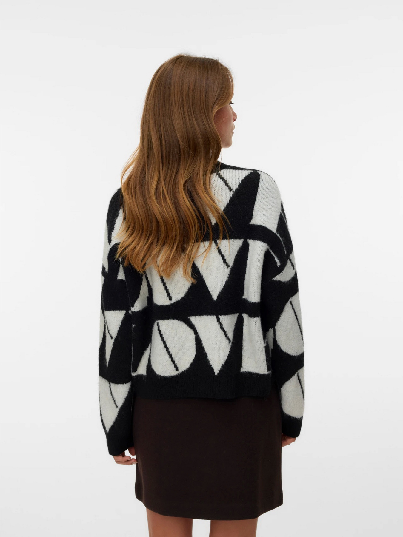 Свитры и кардиганы Vero Moda LOVE LS O-NECK PULLOVER модель 10331432_Black W. BIRCH BIG LOVE Фото