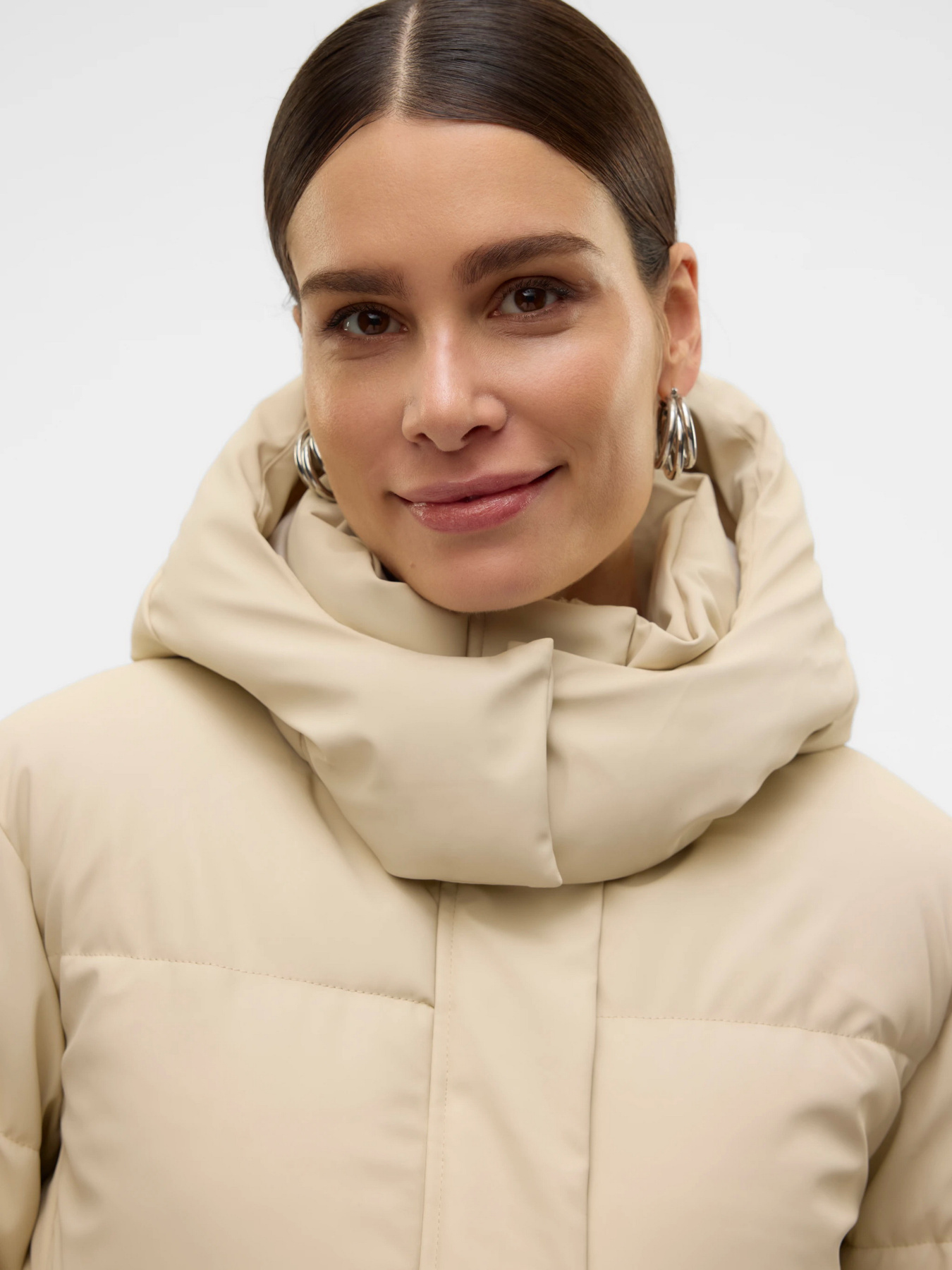 Куртки та дублянки Vero Moda GRETAKYLIE SHORT COATED JACKET модель 10311315_Oatmeal Куртки та дублянки Vero Moda GRETAKYLIE SHORT COATED JACKET модель 10311315_Oatmeal Фото