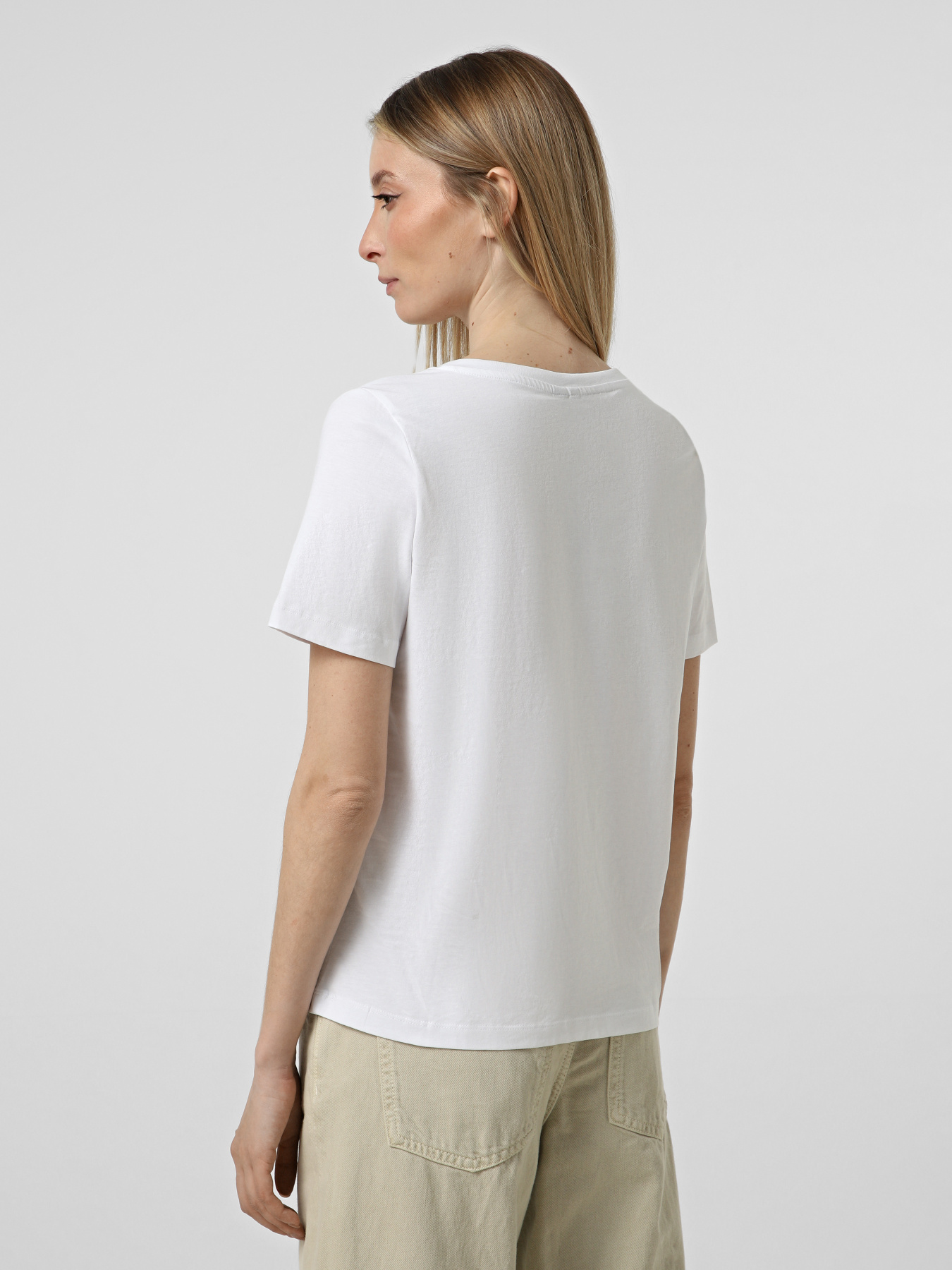 Футболки і поло Vero Moda PAULINA SS V-NECK T-SHIRT модель 10342926_Bright White Футболки і поло Vero Moda PAULINA SS V-NECK T-SHIRT модель 10342926_Bright White Фото