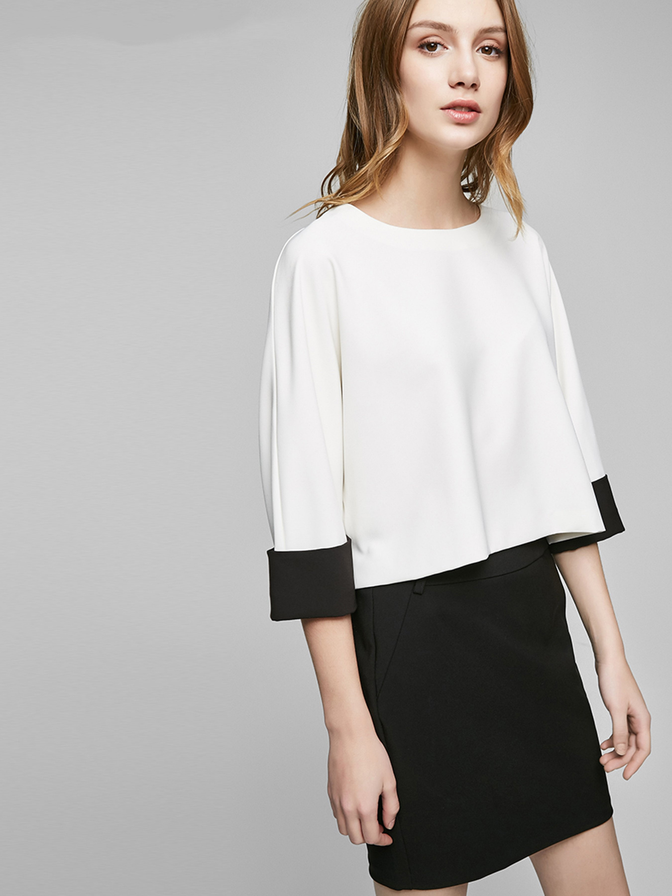 Юбки Vero Moda модель 317116529E40_чорний Фото