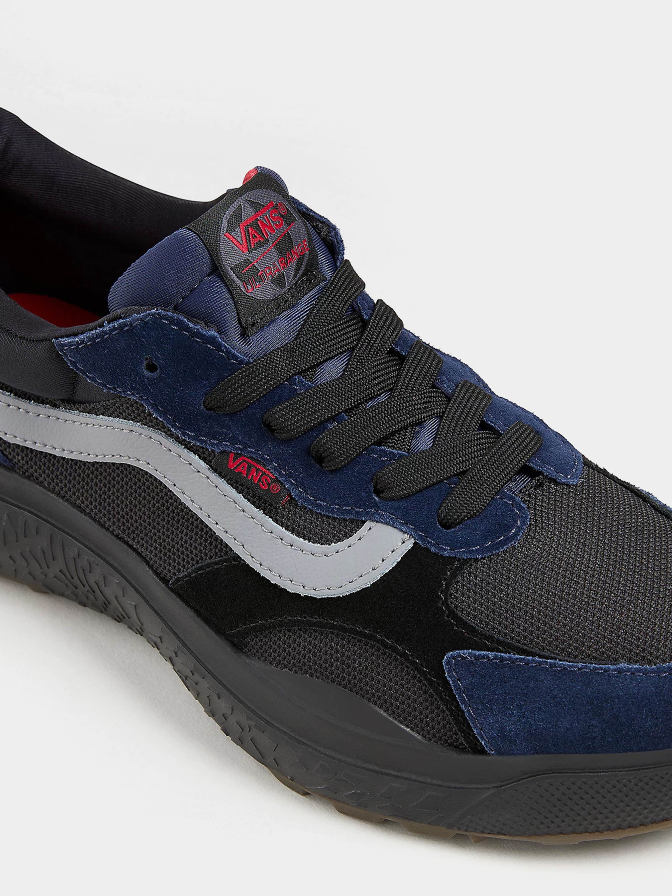 Кроссовки Vans UltraRange Neo VR3 модель VN000BCEYA61 Фото