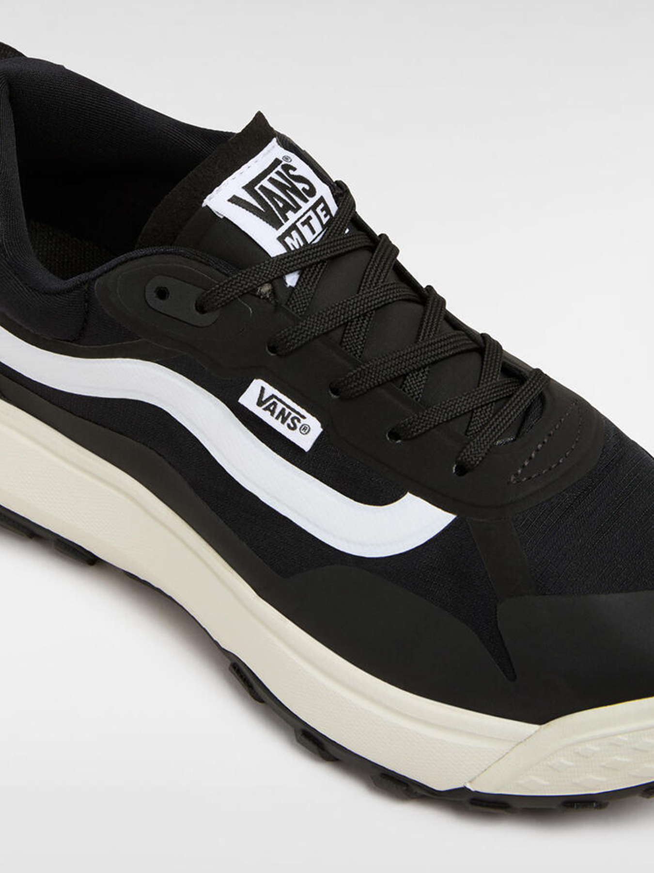 Кросівки Vans MTE Crosspath модель VN000CVUBA21 Кросівки Vans MTE Crosspath модель VN000CVUBA21 Фото