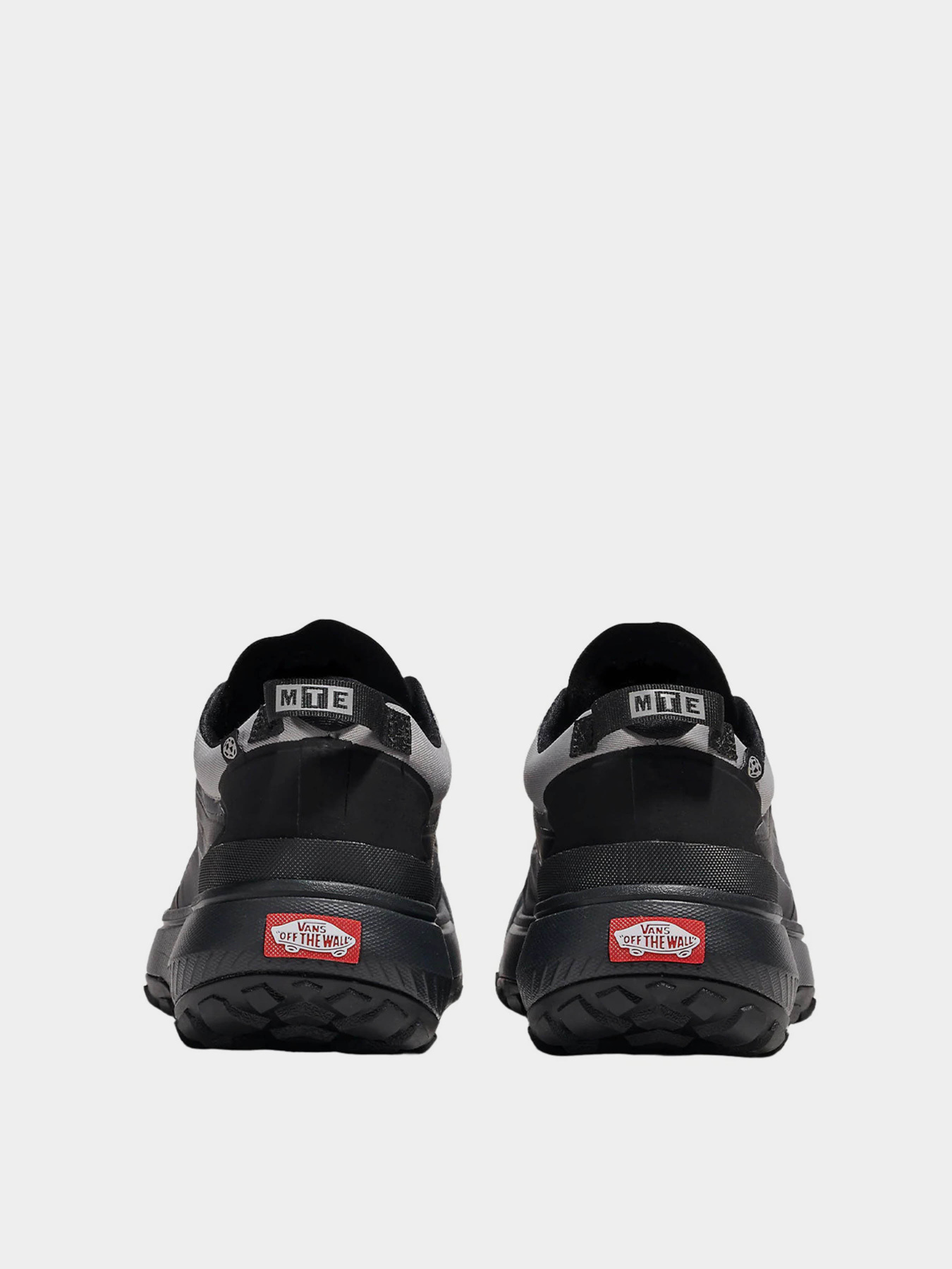 Кроссовки Vans модель VN000CVU85T1 Фото