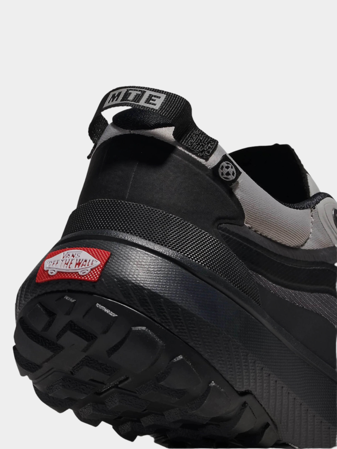 Кроссовки Vans модель VN000CVU85T1 Фото