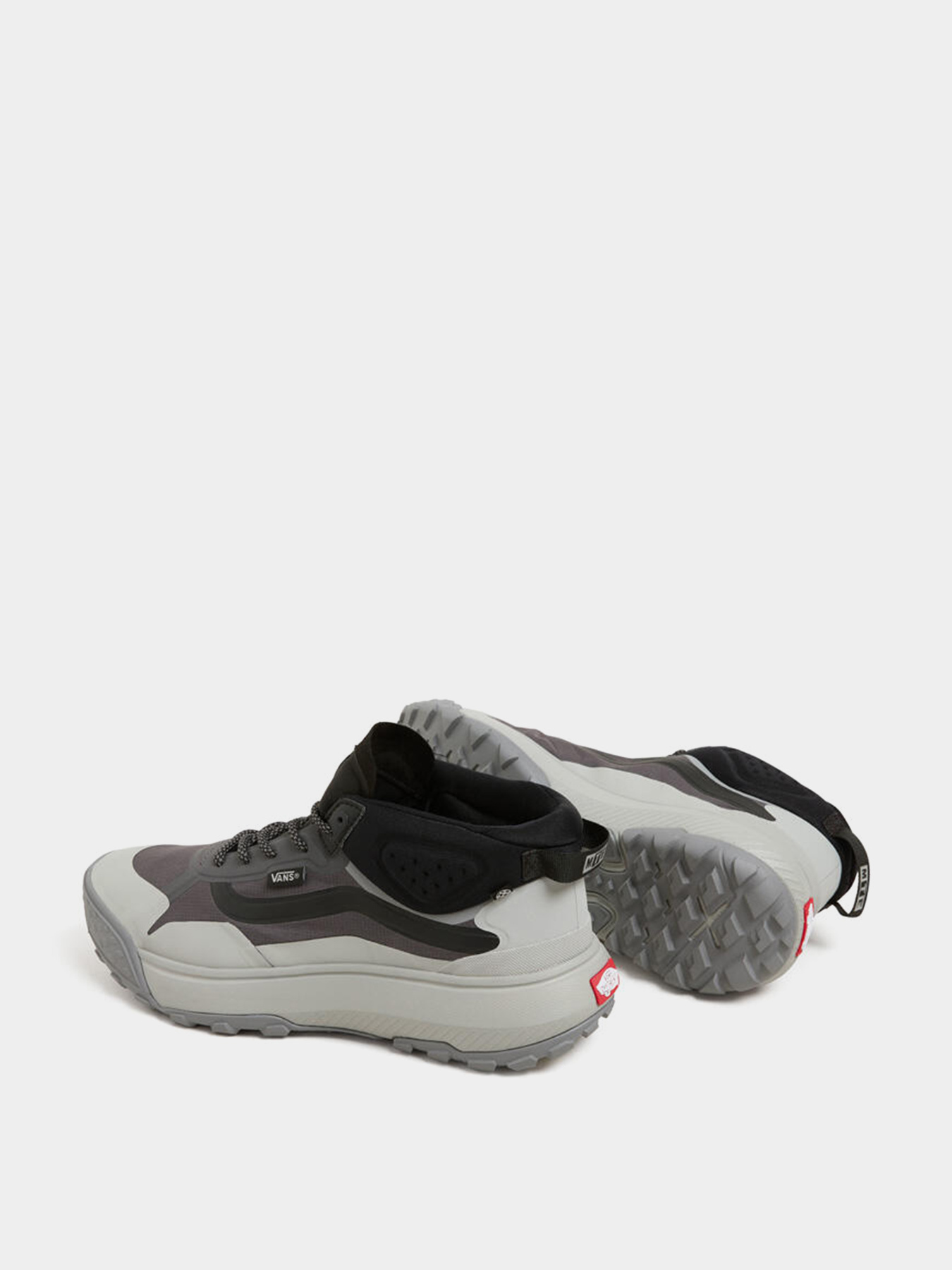 Ботинки и сапоги Vans MTE Crosspath Mid модель VN000CVV1O71 Ботинки и сапоги Vans MTE Crosspath Mid модель VN000CVV1O71 Фото