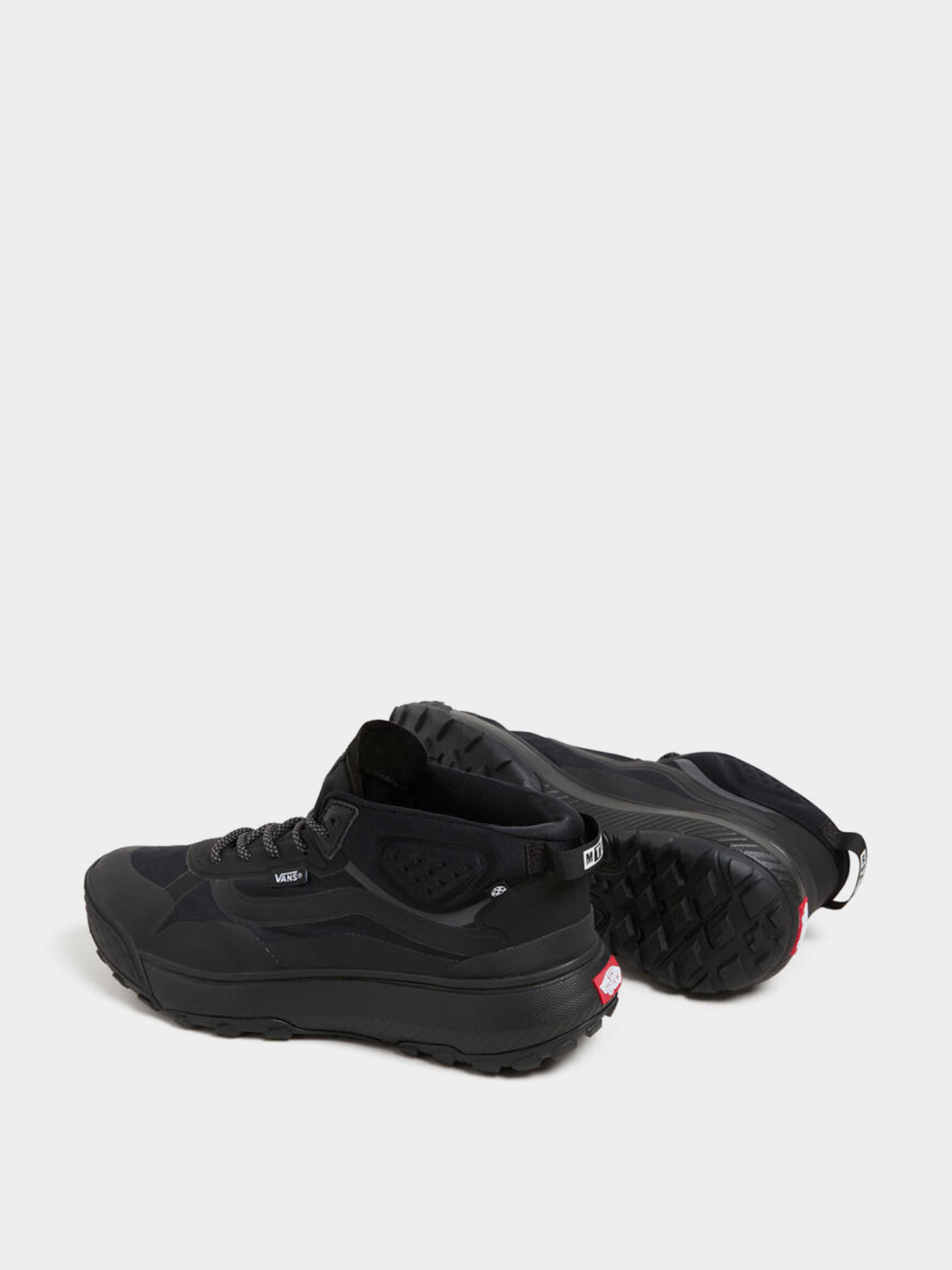 Черевики та чоботи Vans MTE Crosspath Mid модель VN000CVVBKA1 Фото