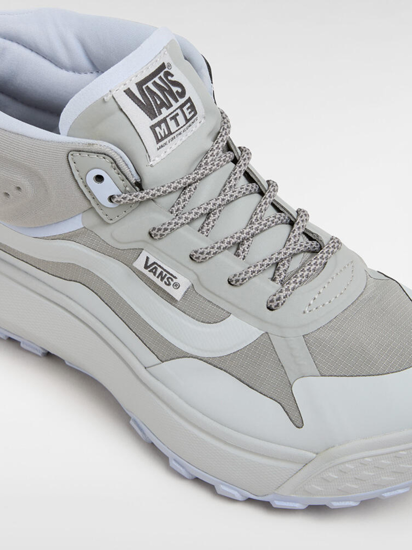 Ботинки и сапоги Vans MTE Crosspath Mid модель VN000CVVKAQ1 Ботинки и сапоги Vans MTE Crosspath Mid модель VN000CVVKAQ1 Фото