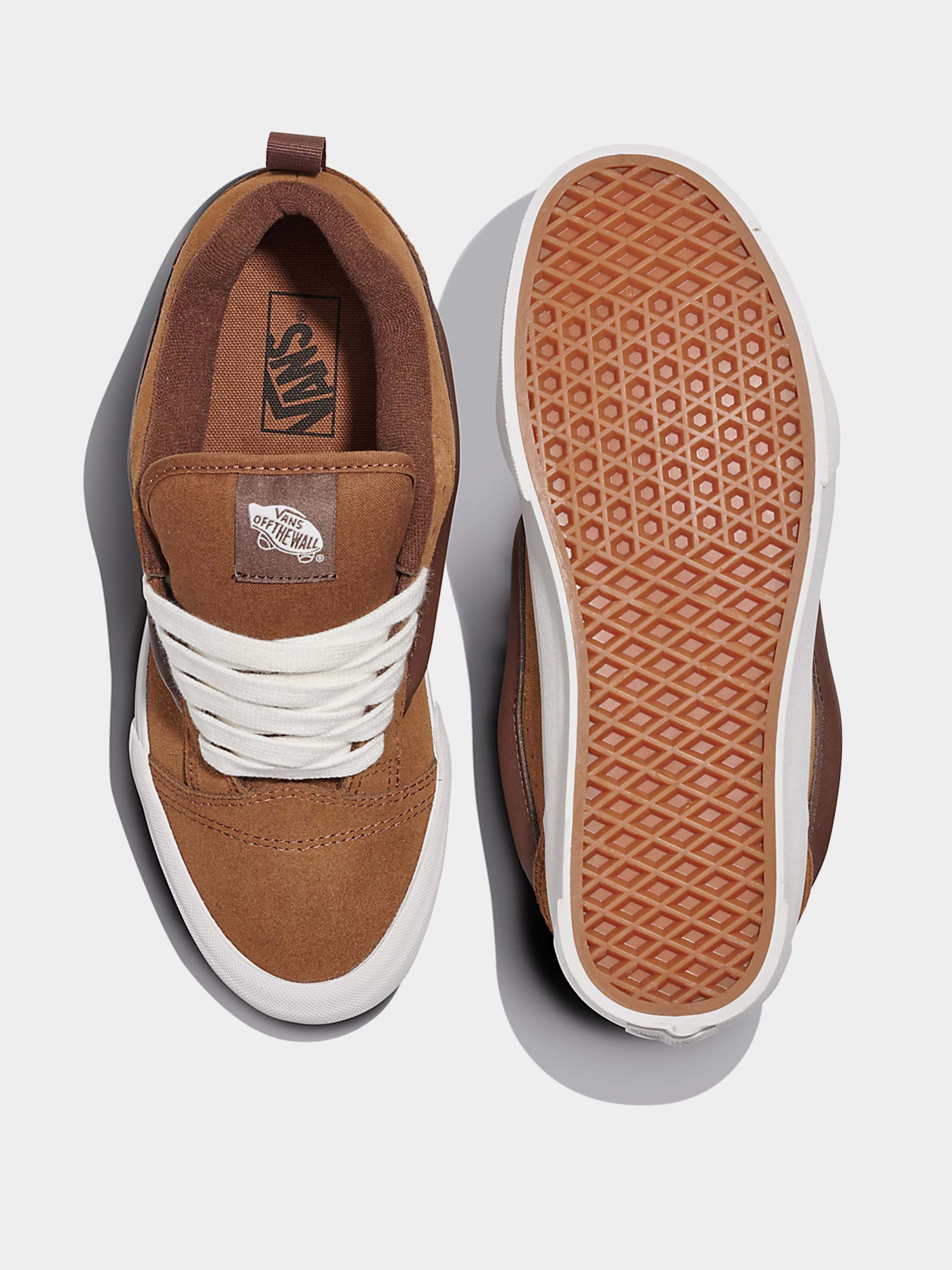 Кеди Vans Knu Skool Suede модель VN000D6CDFM1 Кеди Vans Knu Skool Suede модель VN000D6CDFM1 Фото