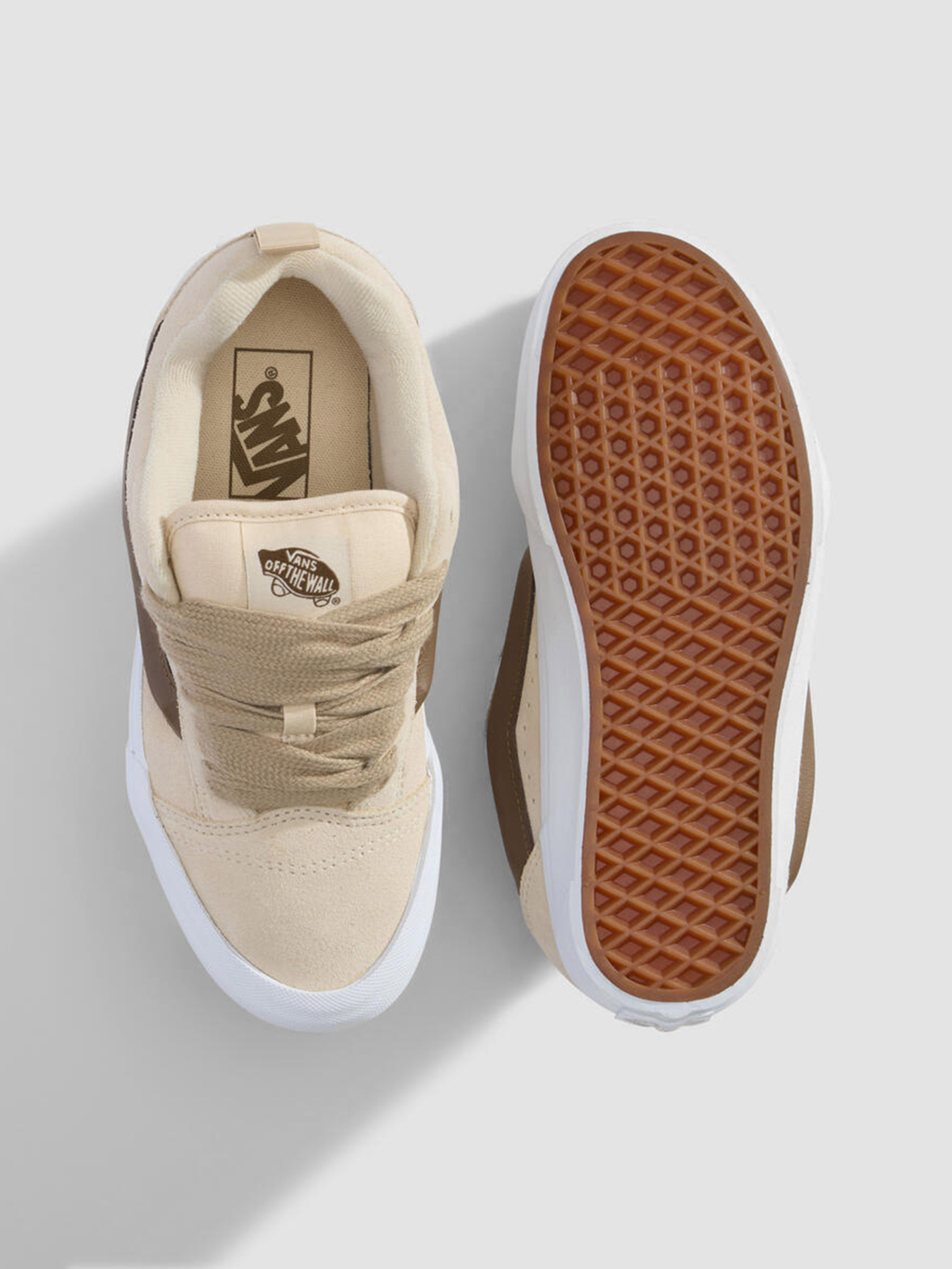 Кеды Vans Knu Skool модель VN000D6ZCHW1 Кеды Vans Knu Skool модель VN000D6ZCHW1 Фото