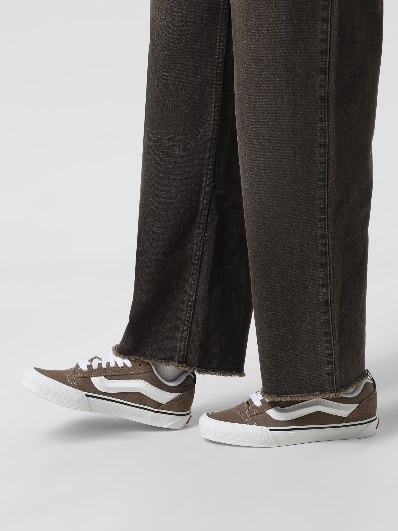 Кеды Vans Knu Skool модель VN000D221NU1 Кеды Vans Knu Skool модель VN000D221NU1 Фото