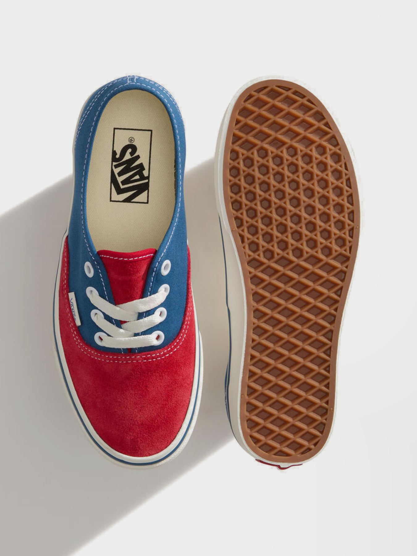 Кеди Vans AUTHENTIC модель VN000EHHIZQ1 Кеди Vans AUTHENTIC модель VN000EHHIZQ1 Фото