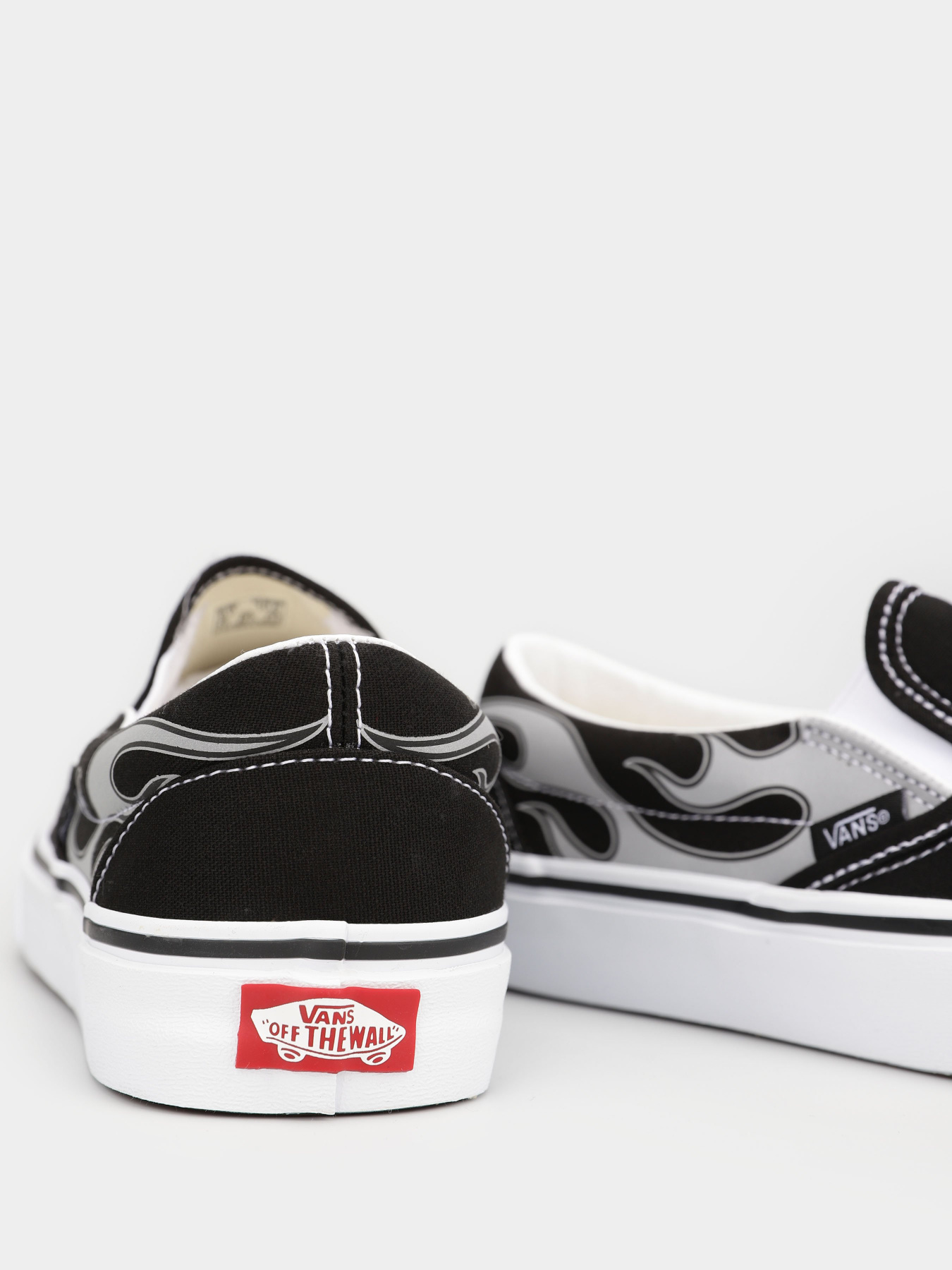 Сліпони та мокасини Vans Classic Reflective Flame модель VN0A7Q5DBM81 Сліпони та мокасини Vans Classic Reflective Flame модель VN0A7Q5DBM81 Фото