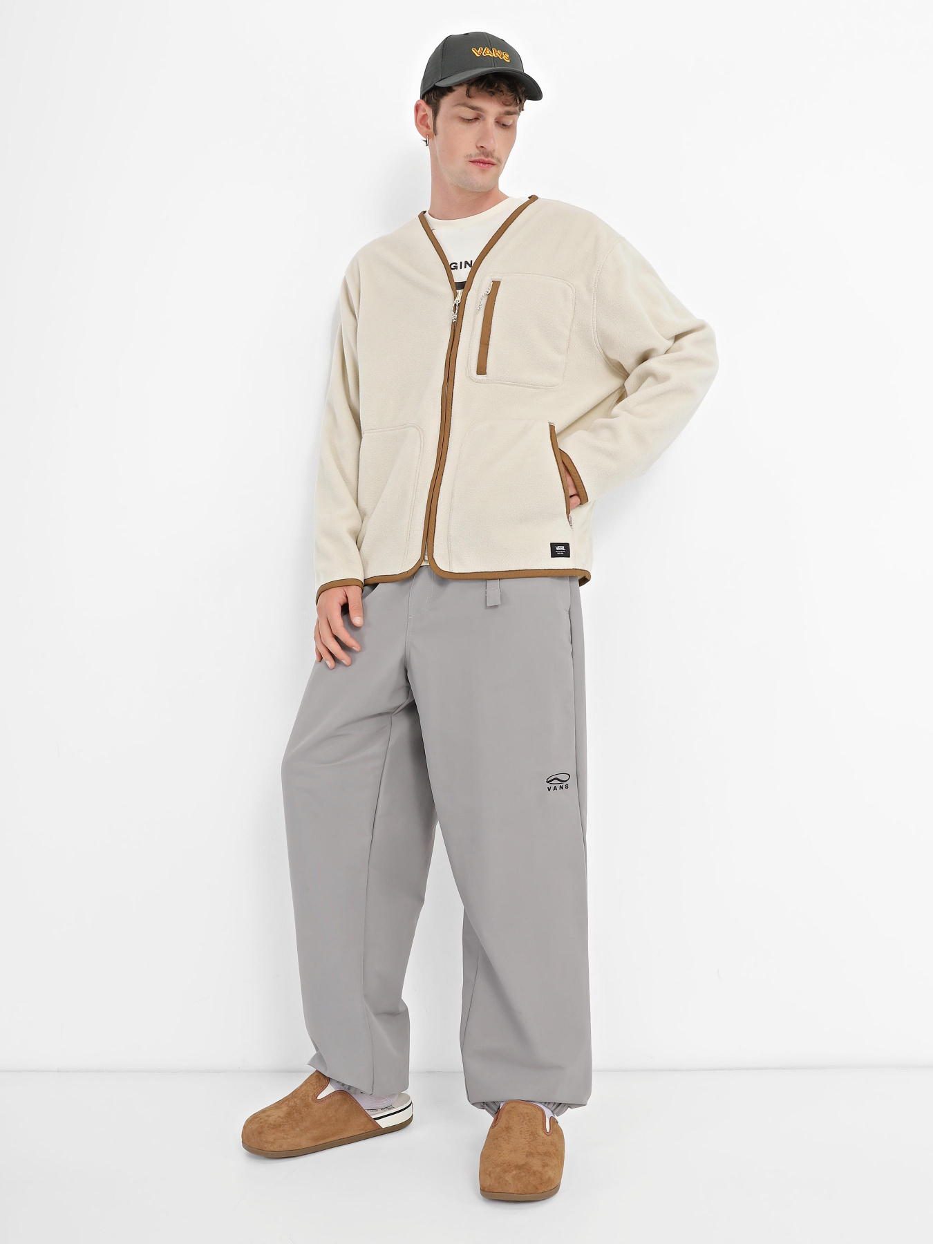 Капці Vans Harbor VR3 модель VN000BCDBS81 Фото