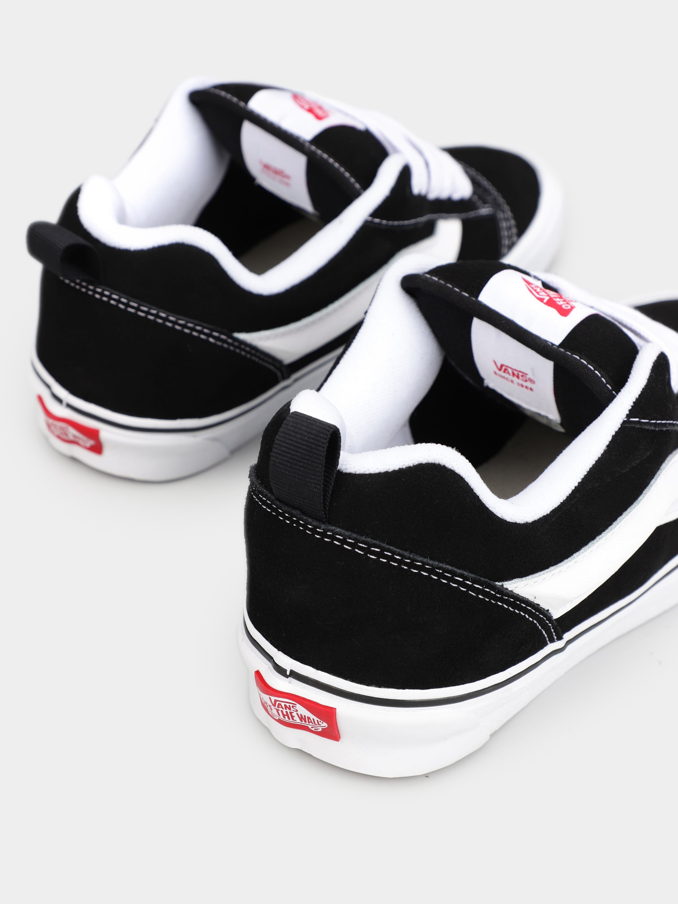 Кеди Vans Knu Skool модель VN0009QC6BT1 Кеди Vans Knu Skool модель VN0009QC6BT1 Фото