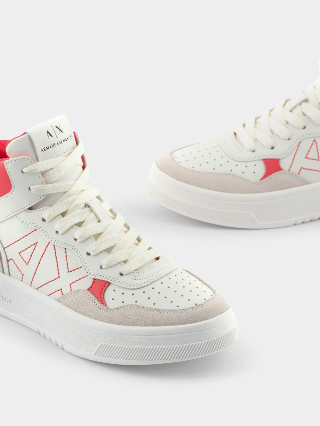 Кроссовки Armani Exchange модель XDZ024-XV579-K742 Фото