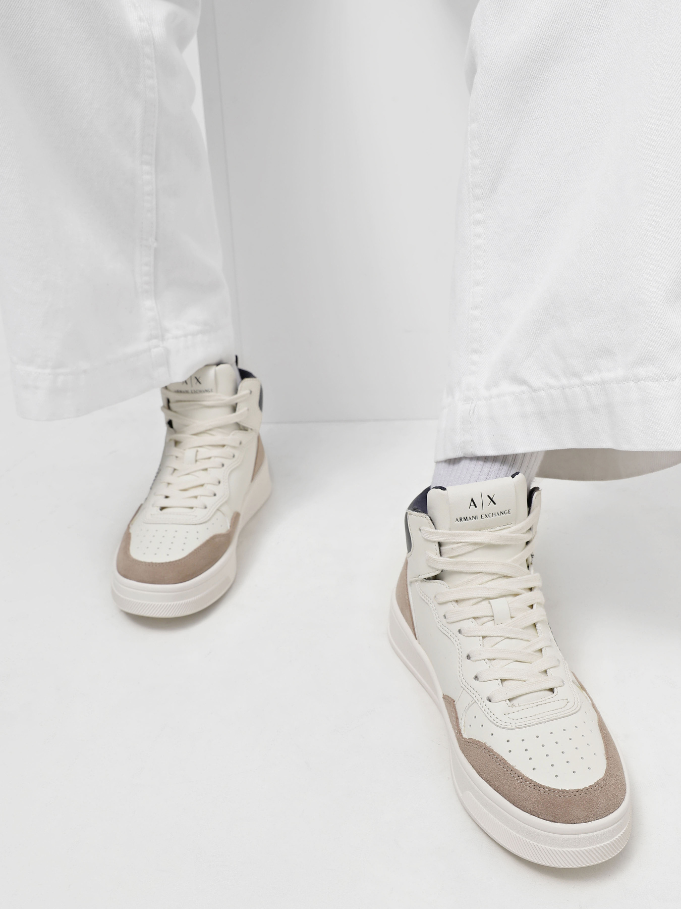 Кросівки Armani Exchange модель XDZ024-XV579-S030 Кросівки Armani Exchange модель XDZ024-XV579-S030 Фото