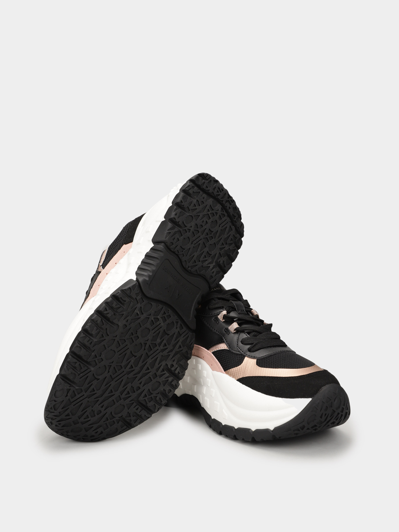 Кроссовки Armani Exchange модель XDX171-XV898-K700 Фото