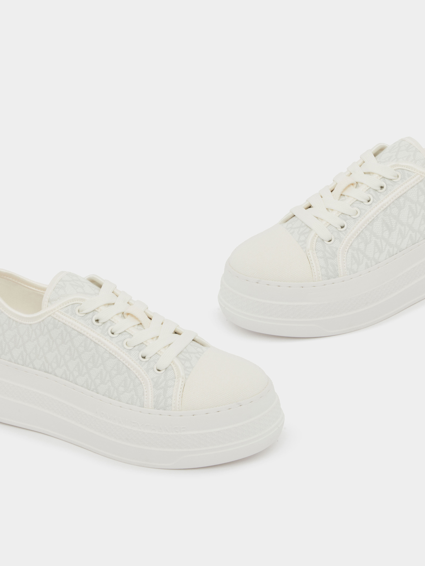 Кеди Armani Exchange модель XW002786-AF23055-M0107 Кеди Armani Exchange модель XW002786-AF23055-M0107 Фото