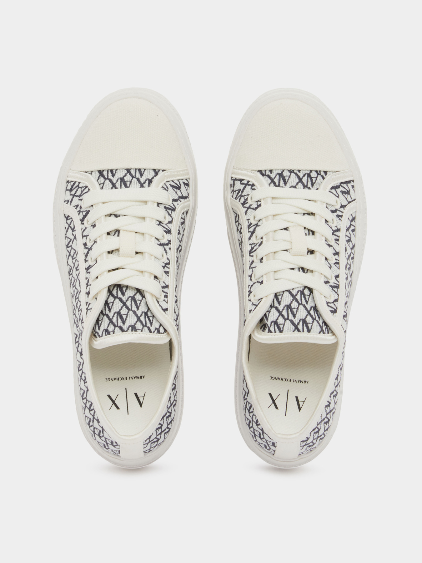 Кеди Armani Exchange модель XW002786-AF23055-MZ266 Кеди Armani Exchange модель XW002786-AF23055-MZ266 Фото