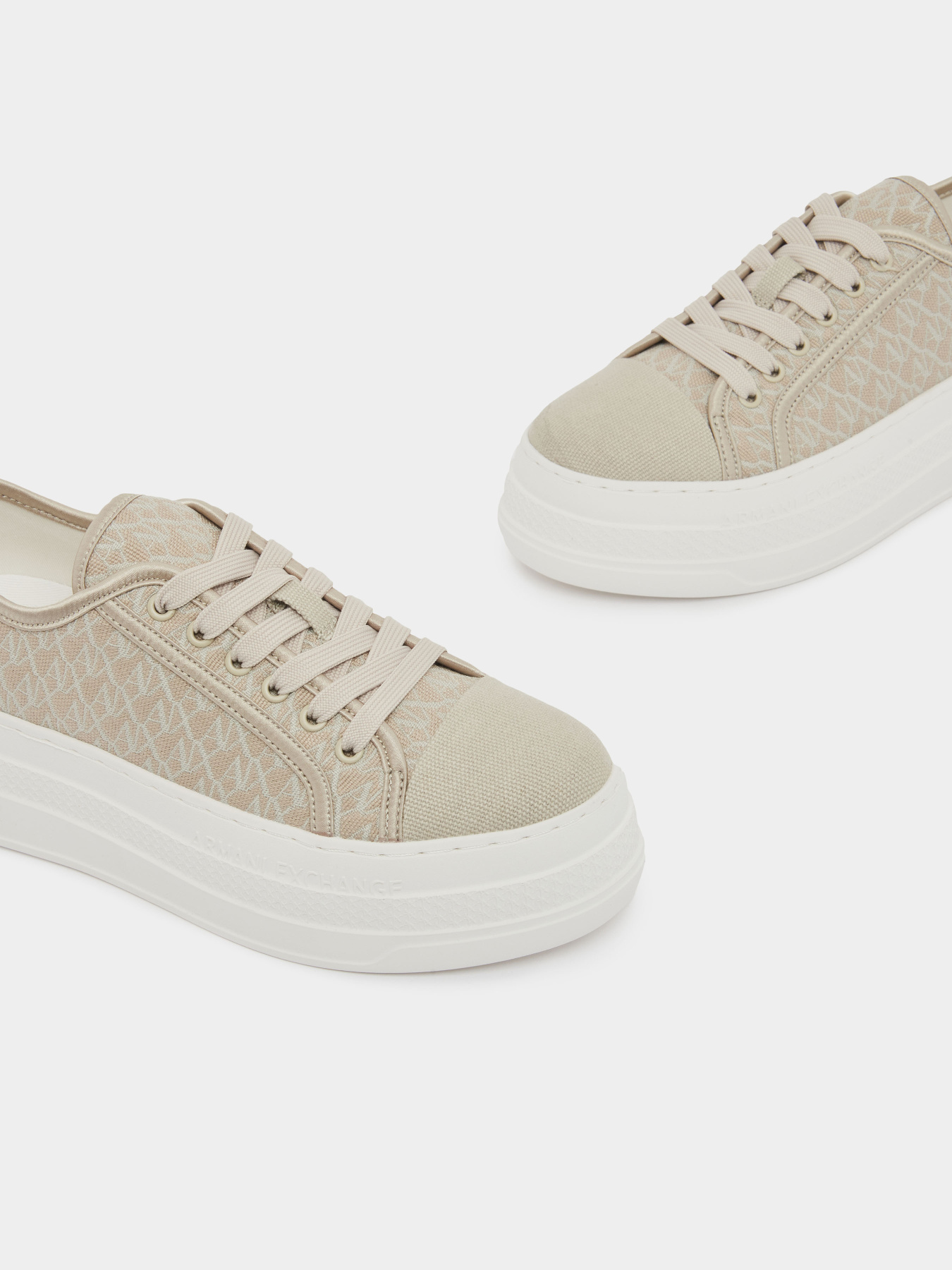 Кеди Armani Exchange модель XW002786-AF23055-MZ738 Фото