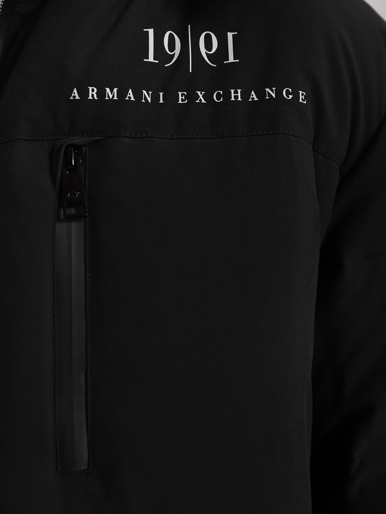 Куртки та дублянки Armani Exchange модель 6KZB12-ZNICZ-1200 Куртки та дублянки Armani Exchange модель 6KZB12-ZNICZ-1200 Фото