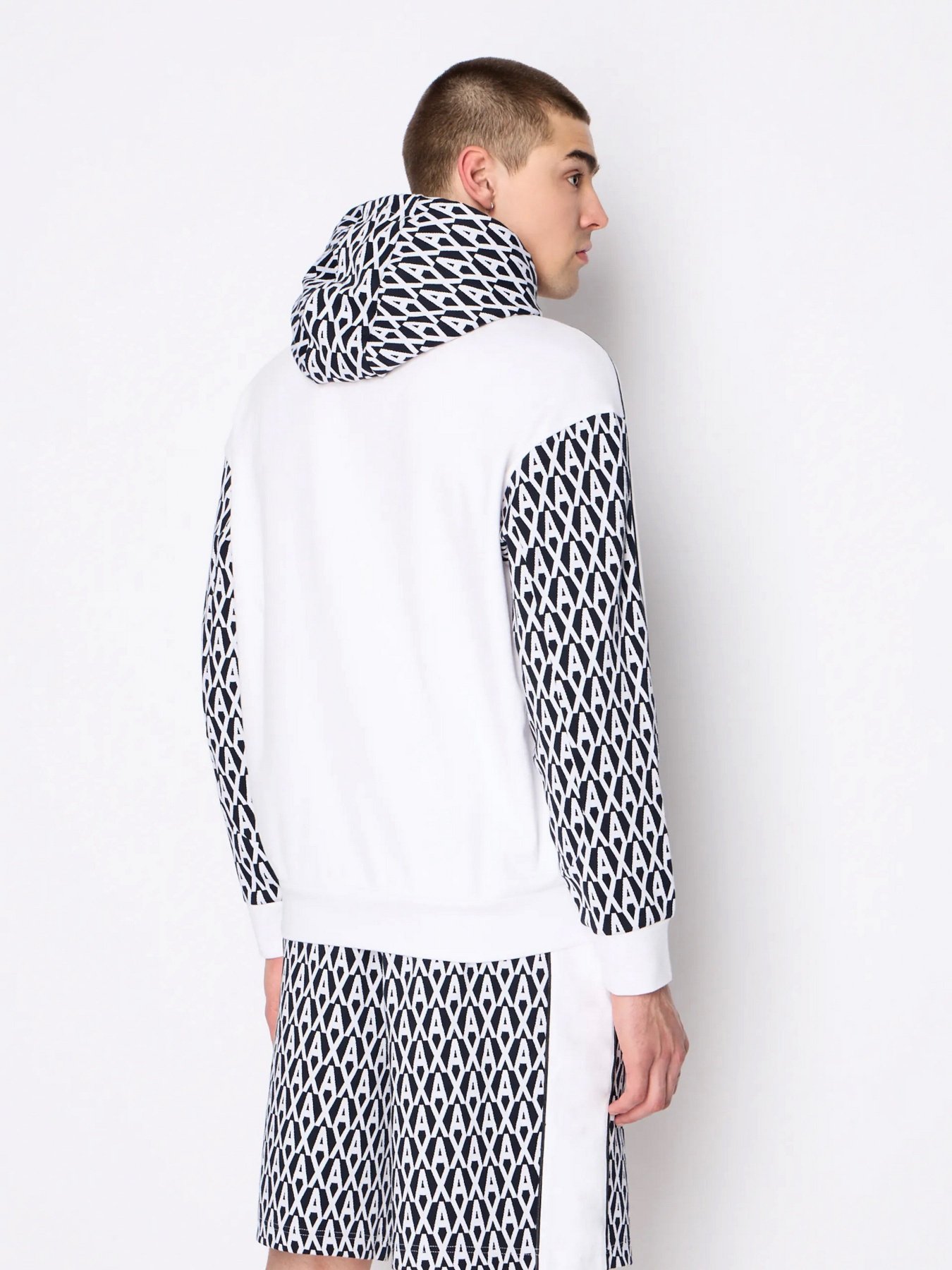 Худі та світшоти Armani Exchange модель 3RZMLA-ZJGFZ-85CP Худі та світшоти Armani Exchange модель 3RZMLA-ZJGFZ-85CP Фото