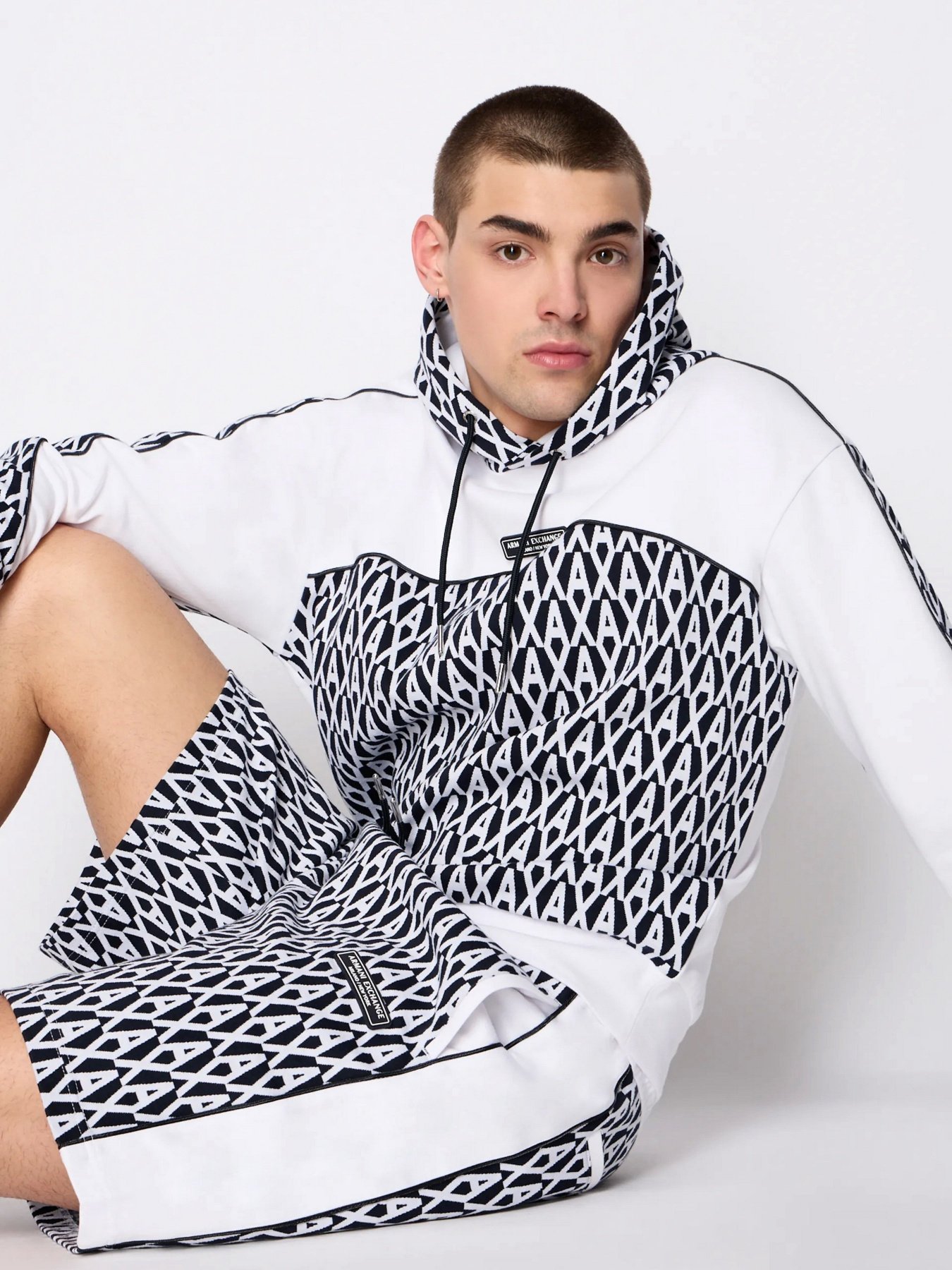 Худі та світшоти Armani Exchange модель 3RZMLA-ZJGFZ-85CP Худі та світшоти Armani Exchange модель 3RZMLA-ZJGFZ-85CP Фото