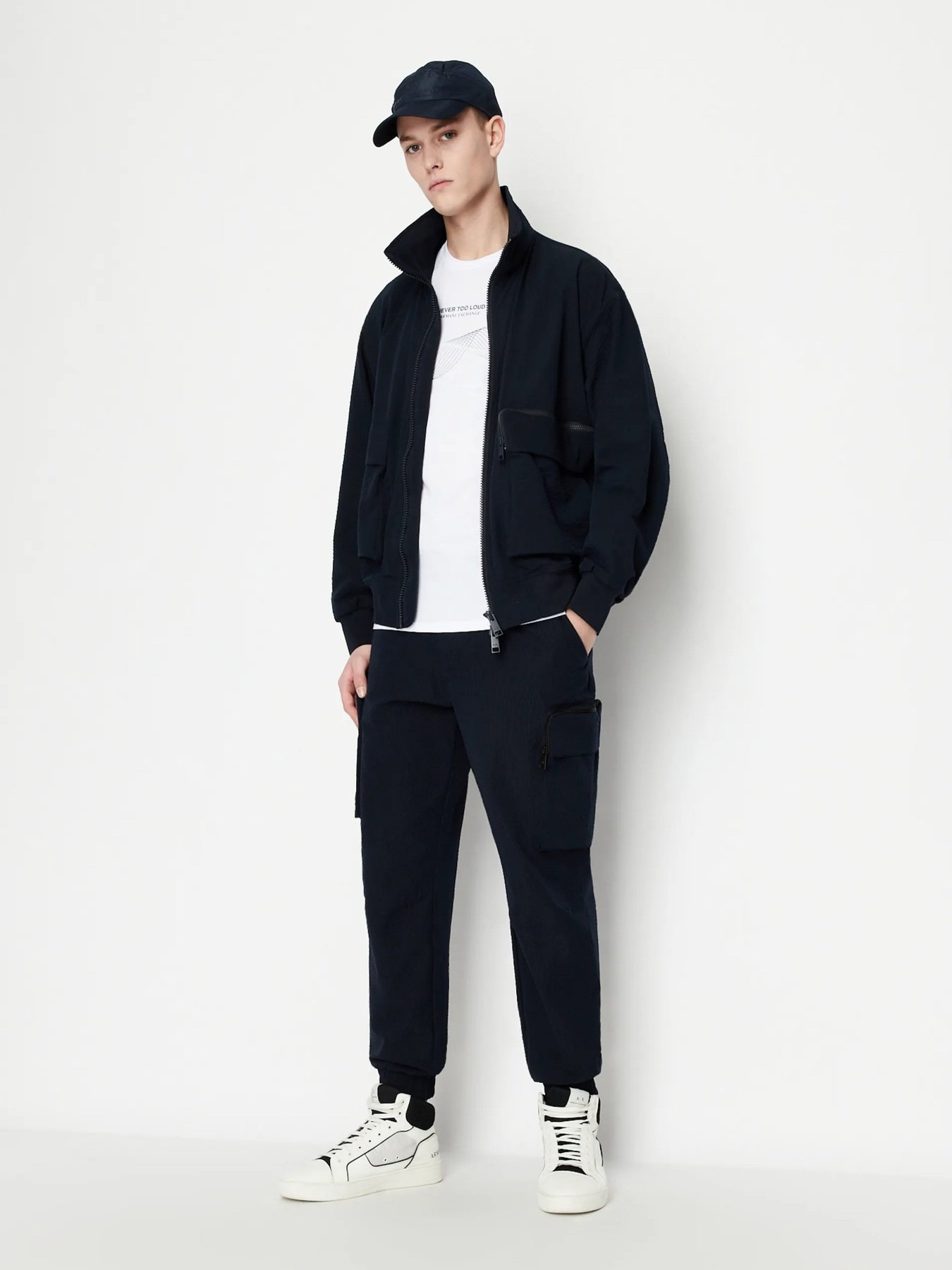 Футболки и поло Armani Exchange модель 3RZTJK-ZJH4Z-1100 Футболки и поло Armani Exchange модель 3RZTJK-ZJH4Z-1100 Фото