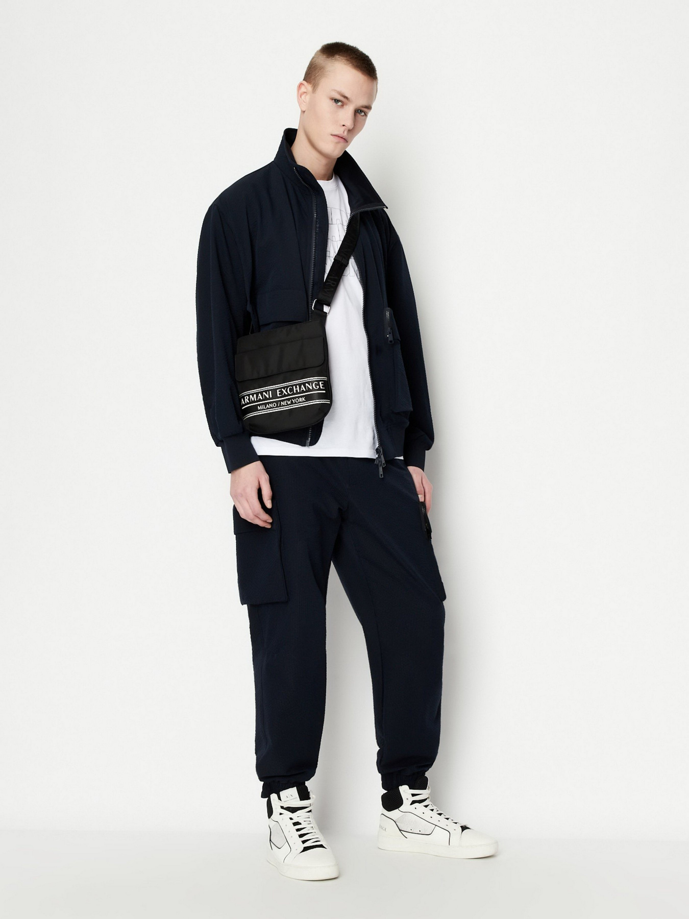 Футболки и поло Armani Exchange модель 3RZTLF-ZJ8EZ-1100 Футболки и поло Armani Exchange модель 3RZTLF-ZJ8EZ-1100 Фото