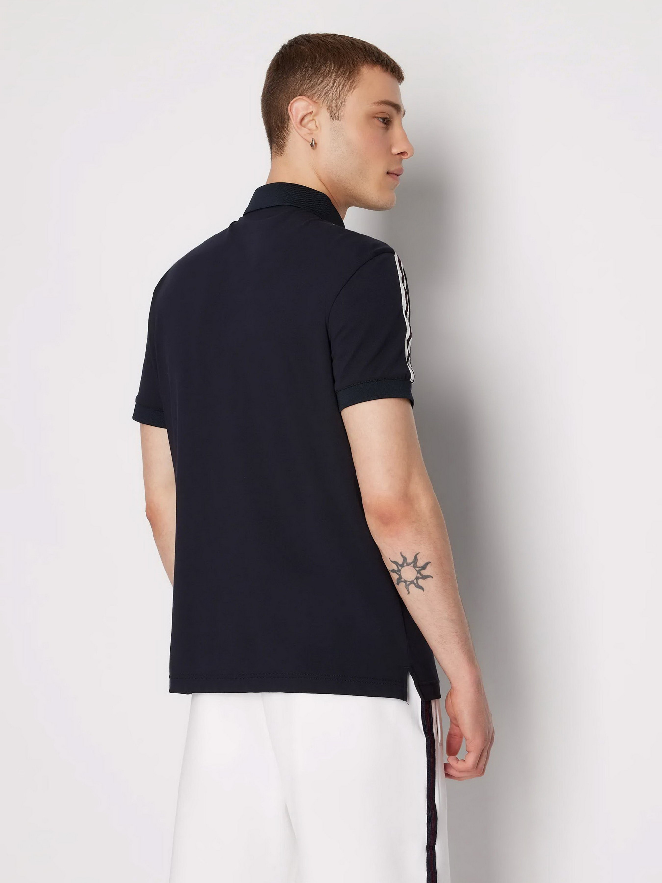Футболки и поло Armani Exchange модель 6RZFLD-ZJYCZ-1583 Фото