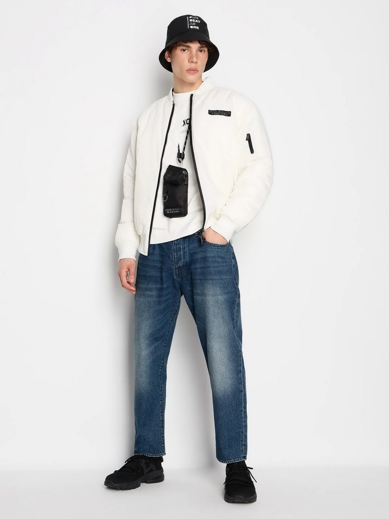 Худі та світшоти Armani Exchange модель 6RZMHG-ZJDGZ-1116 Худі та світшоти Armani Exchange модель 6RZMHG-ZJDGZ-1116 Фото