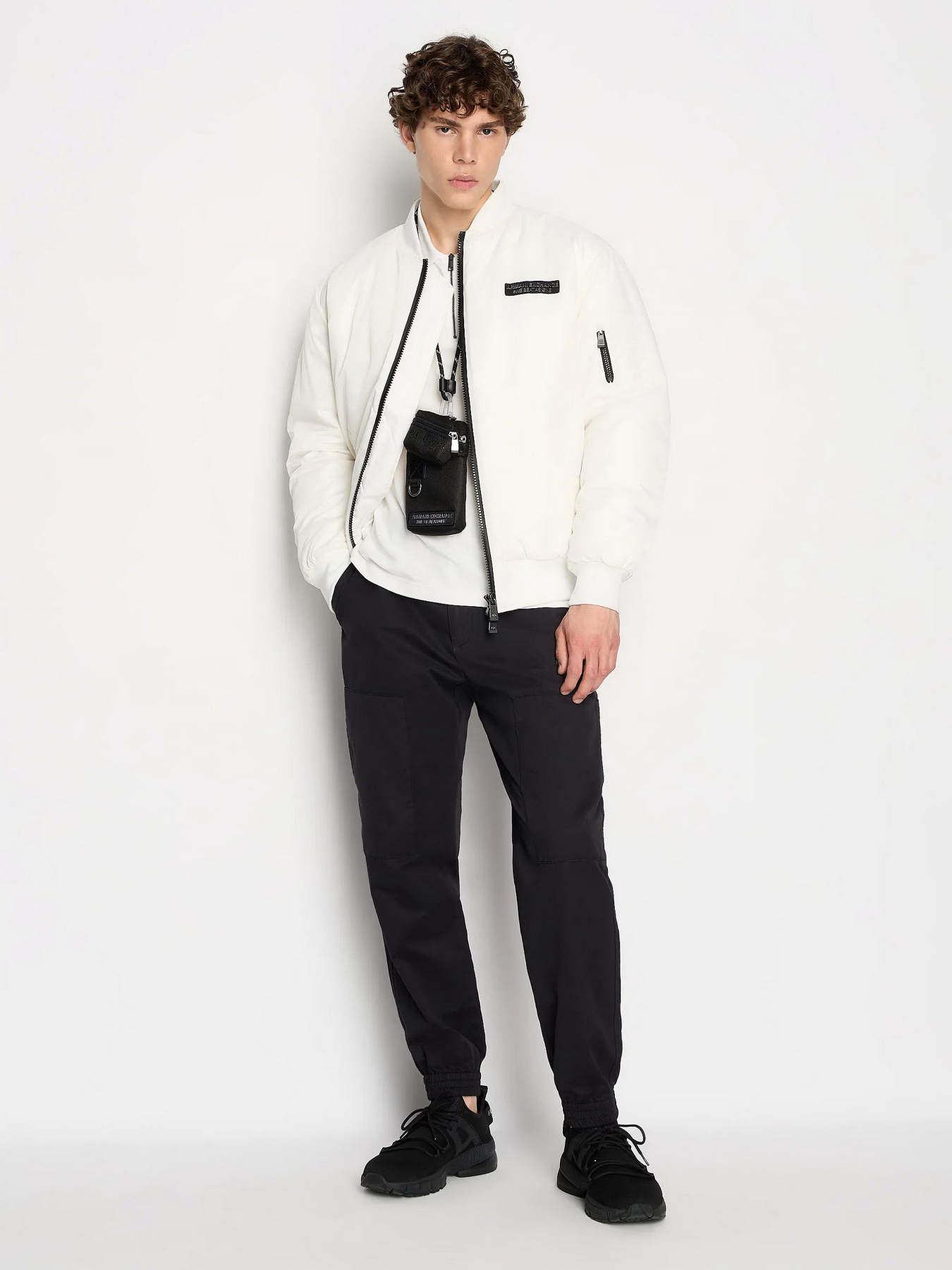 Футболки и поло Armani Exchange We beats as one модель 6RZFHF-ZJYCZ-1116 Фото