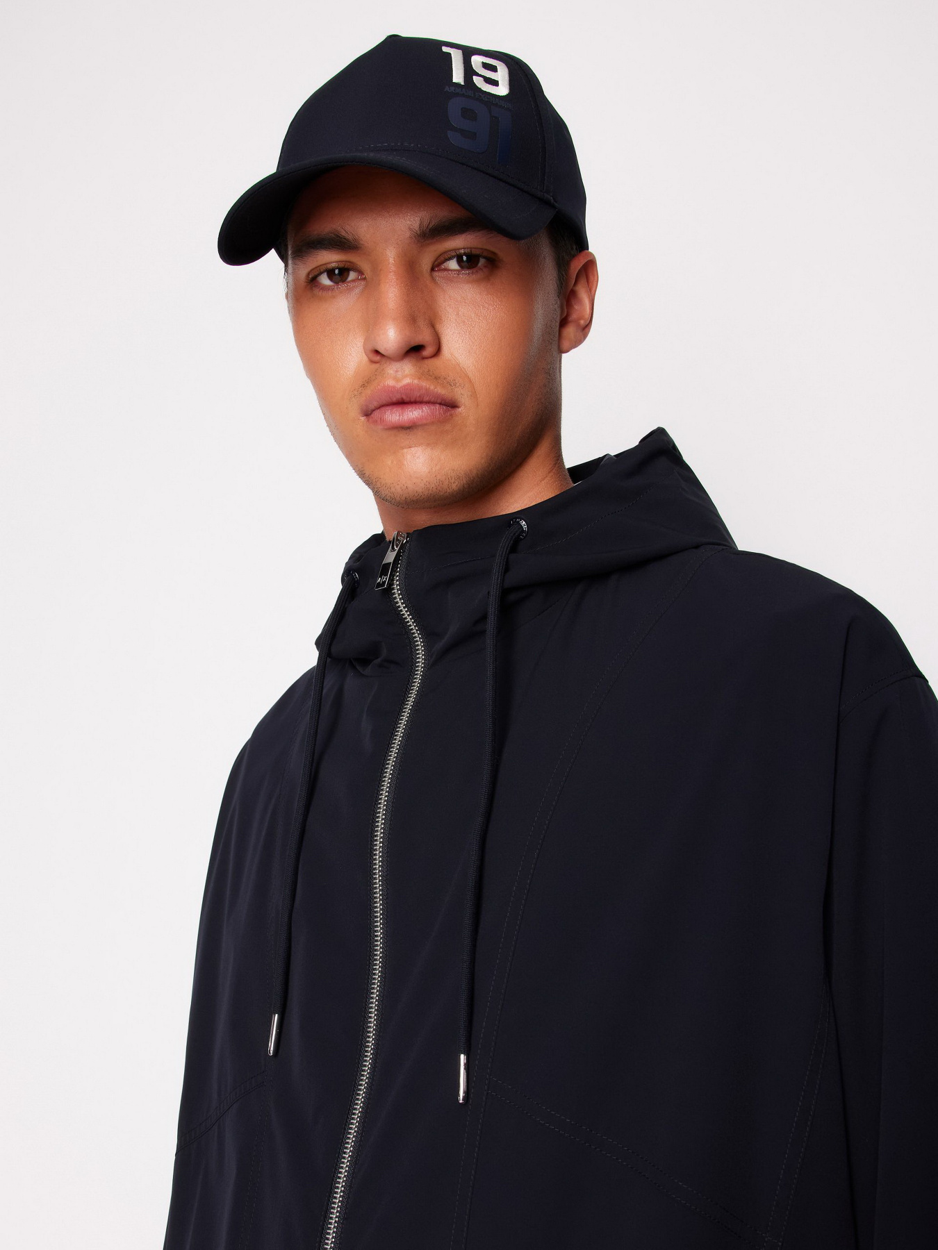 Куртки и дубленки Armani Exchange модель 3DZBL9-ZN3FZ-1583 Фото