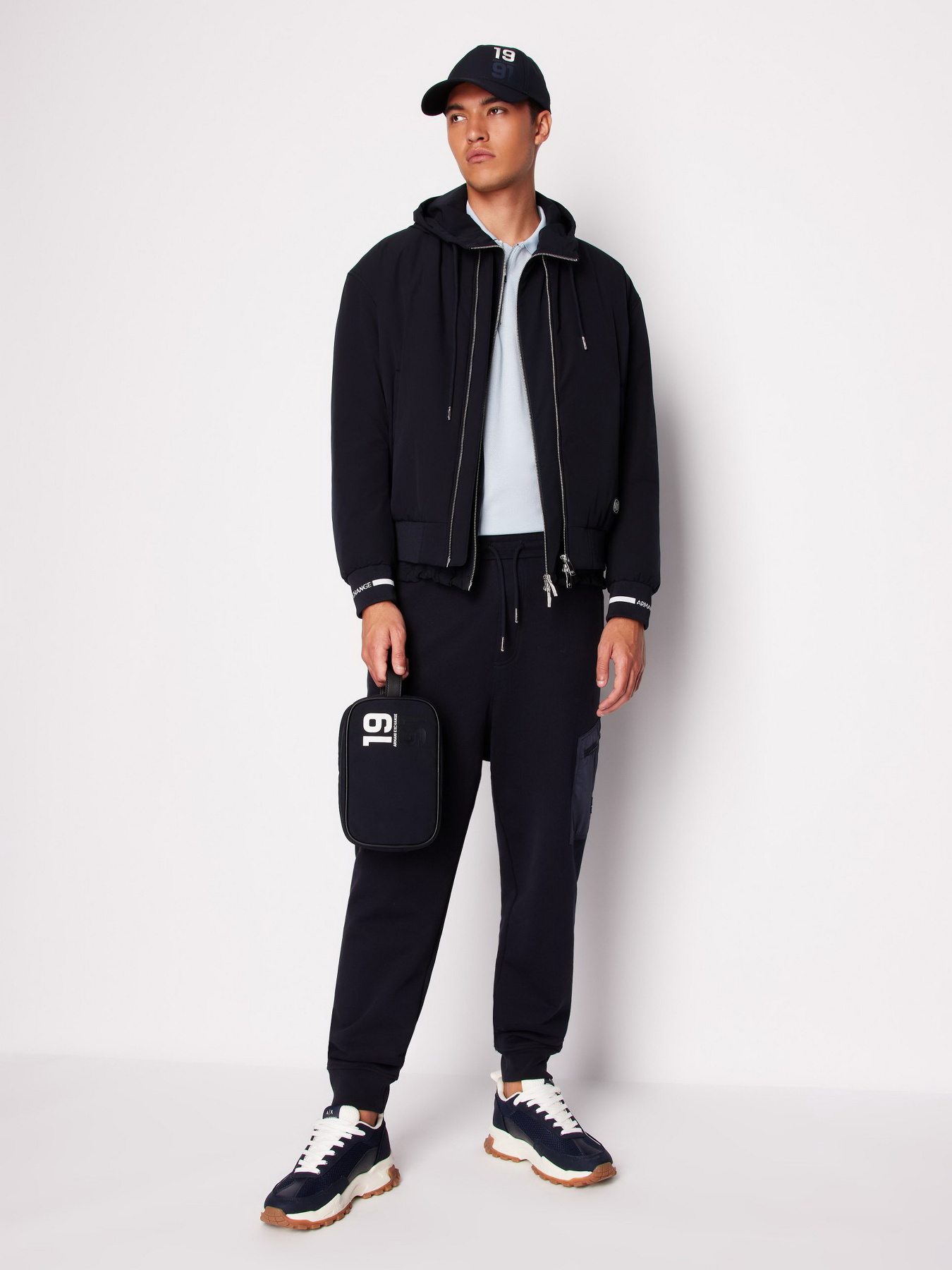 Куртки и дубленки Armani Exchange модель 3DZBL9-ZN3FZ-1583 Фото