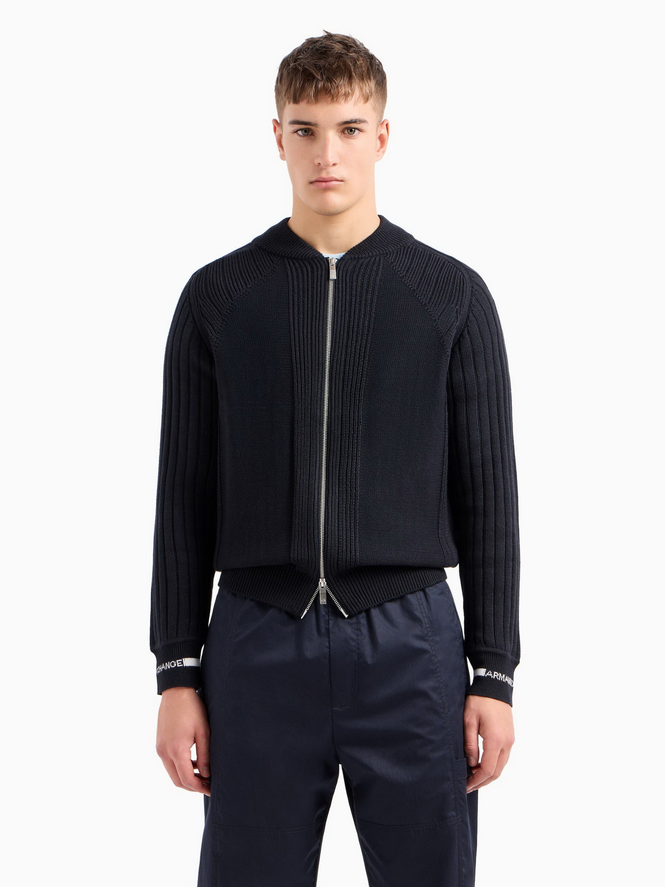 Свитры и кардиганы Armani Exchange модель 3DZE6A-ZM1LZ-1583 Свитры и кардиганы Armani Exchange модель 3DZE6A-ZM1LZ-1583 Фото