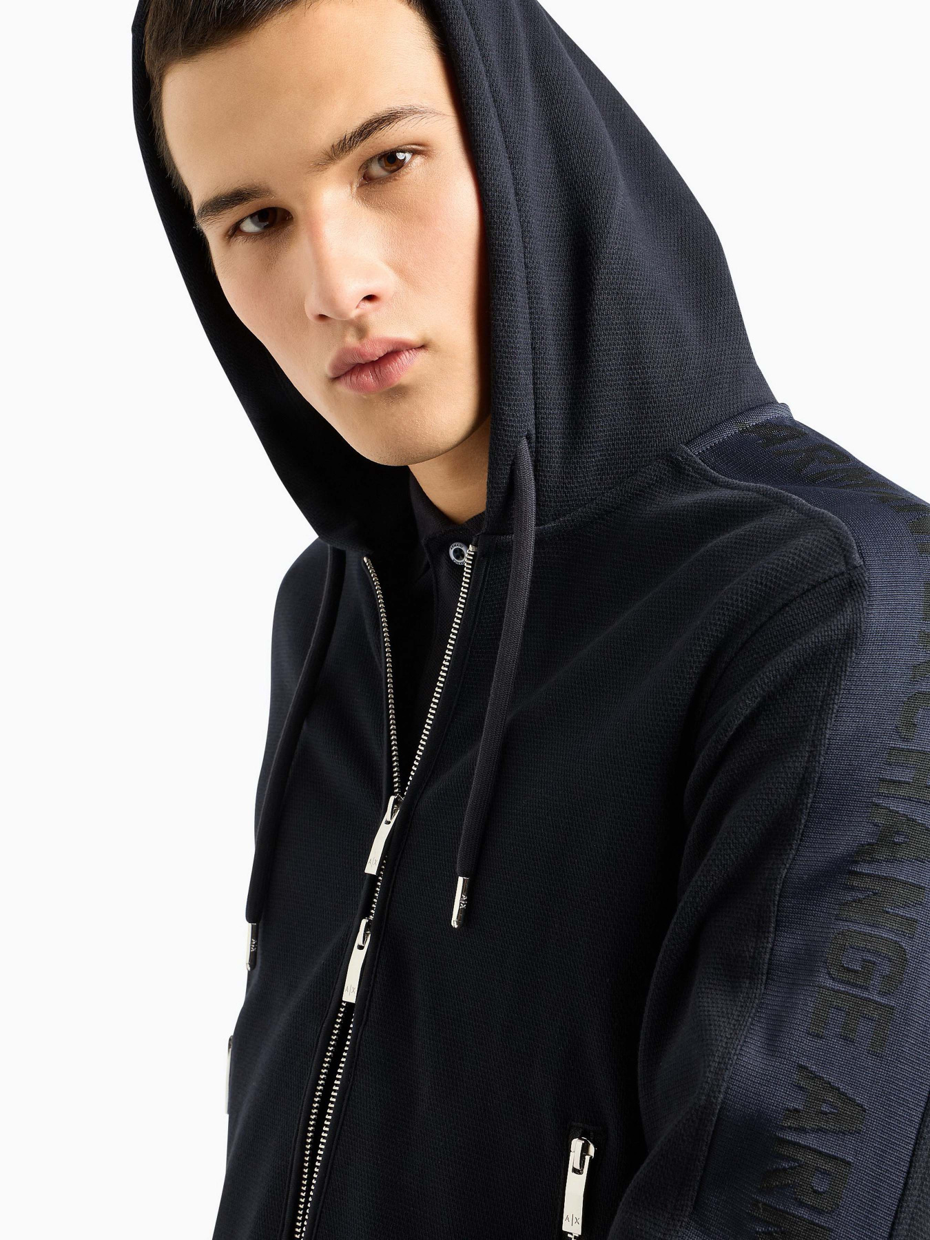 Піджаки Armani Exchange модель 3DZGLA-ZJLGZ-1583 Піджаки Armani Exchange модель 3DZGLA-ZJLGZ-1583 Фото