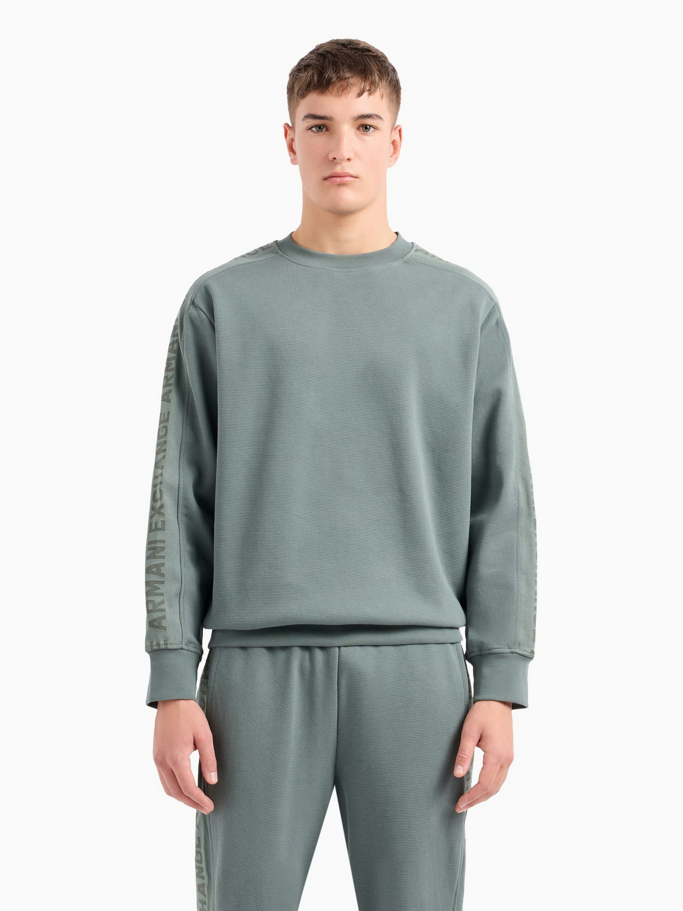 Худи и свитшоты Armani Exchange модель 3DZMLA-ZJLGZ-1888 Худи и свитшоты Armani Exchange модель 3DZMLA-ZJLGZ-1888 Фото