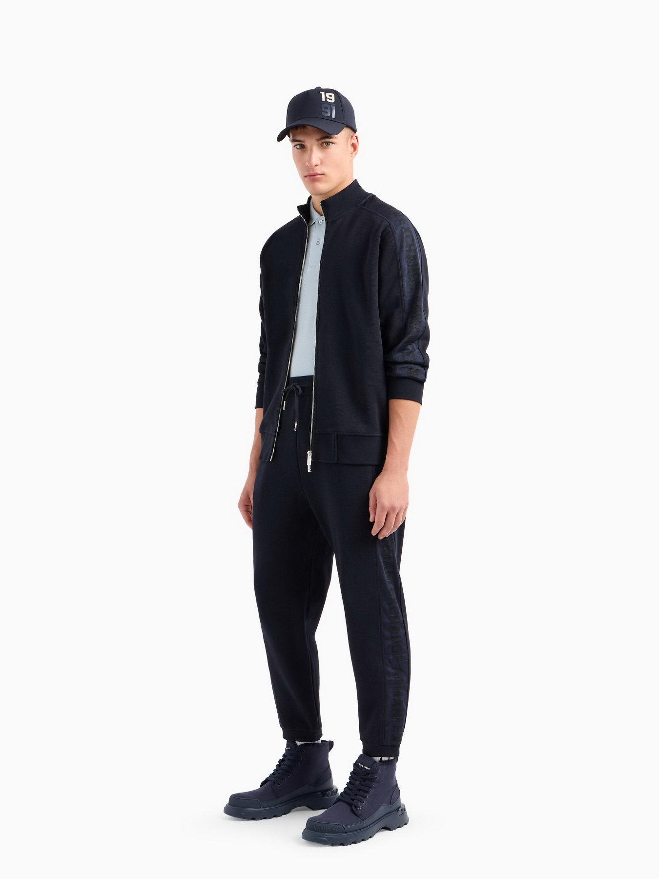Брюки Armani Exchange модель 3DZPLA-ZJLGZ-1583 Брюки Armani Exchange модель 3DZPLA-ZJLGZ-1583 Фото