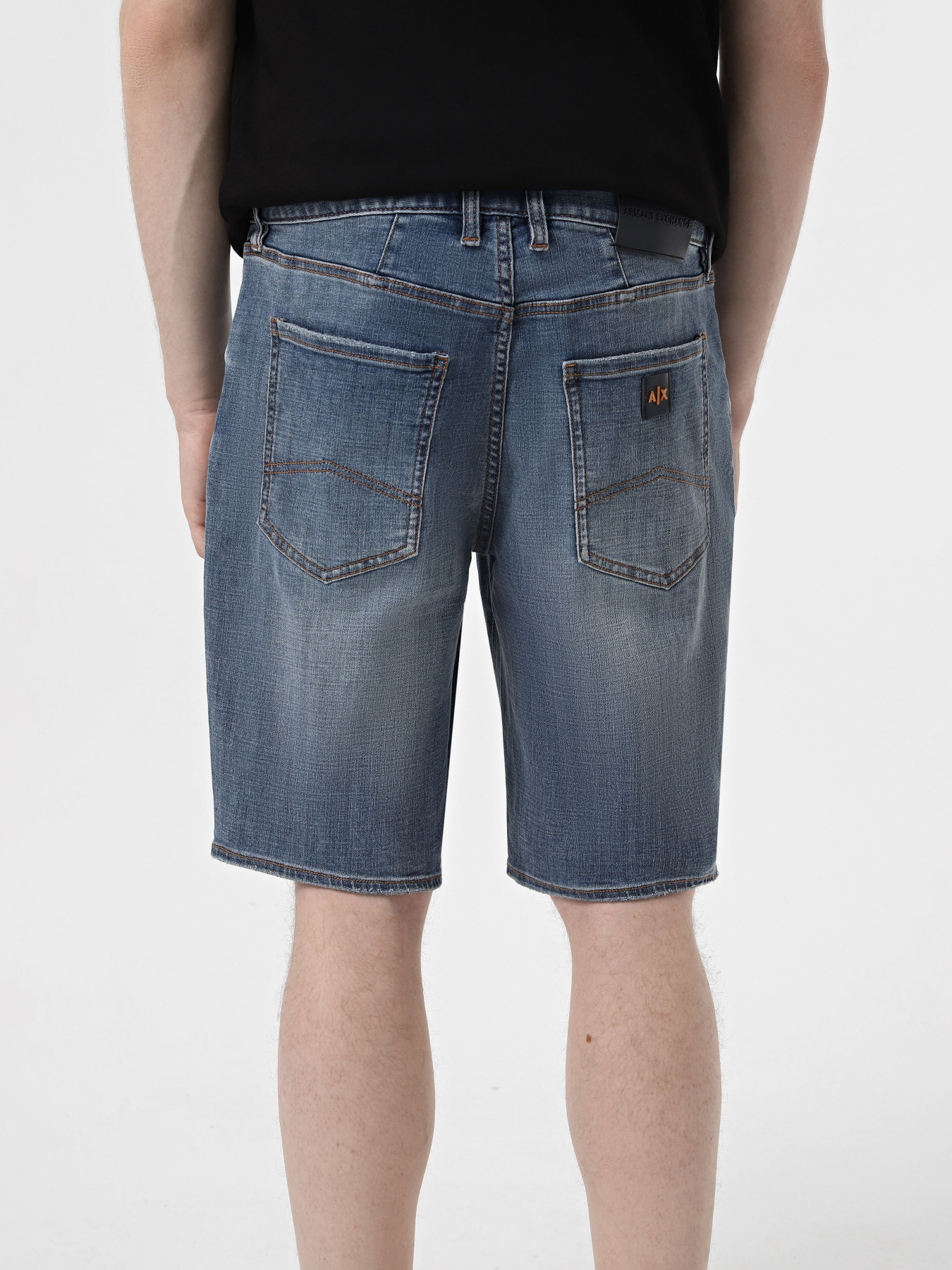 Шорты Armani Exchange модель 3DZJ65-Z1XBZ-1500 Шорты Armani Exchange модель 3DZJ65-Z1XBZ-1500 Фото