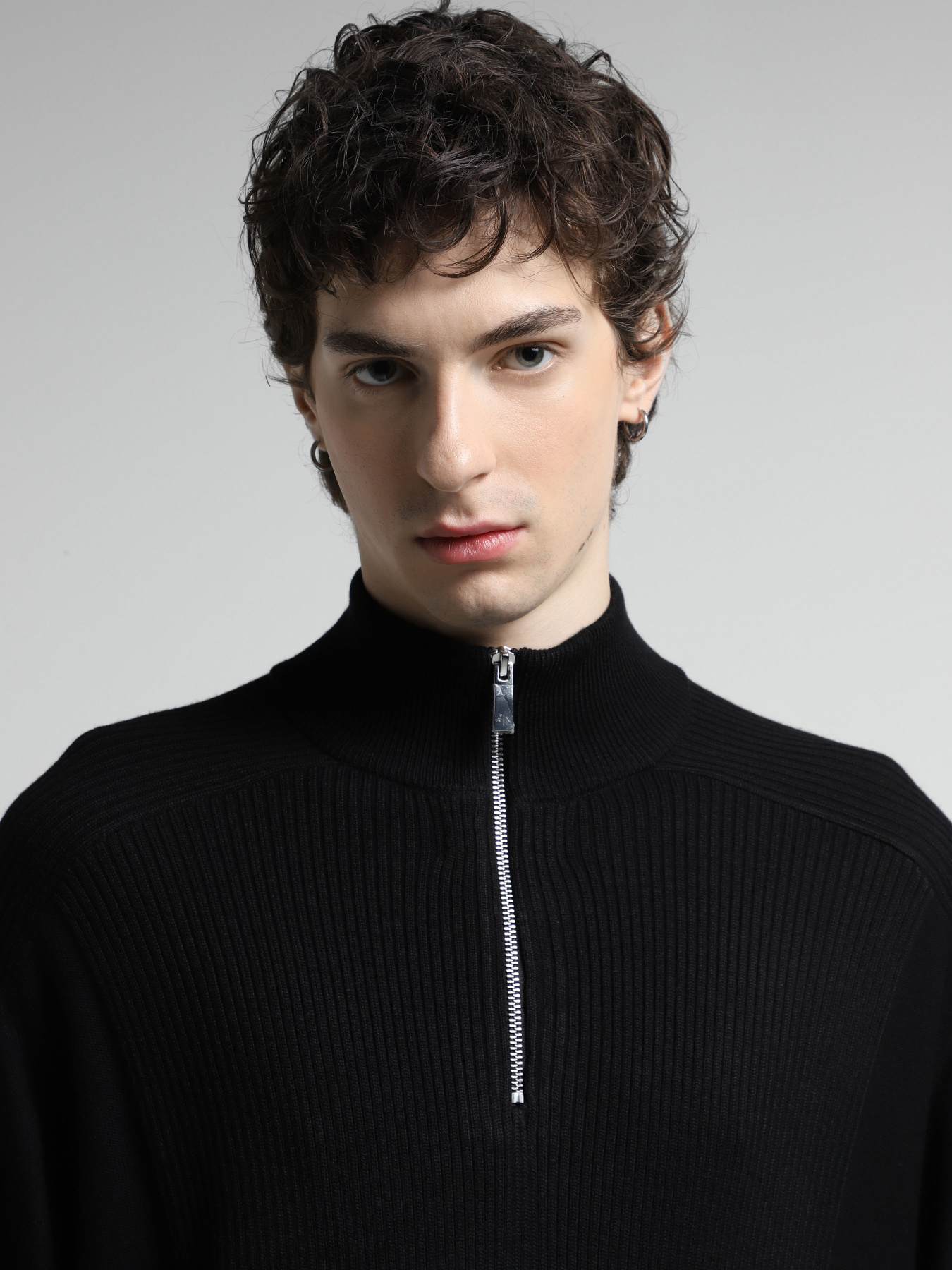 Светри та кардигани Armani Exchange модель 6DZM6L-ZM5BZ-1200 Светри та кардигани Armani Exchange модель 6DZM6L-ZM5BZ-1200 Фото