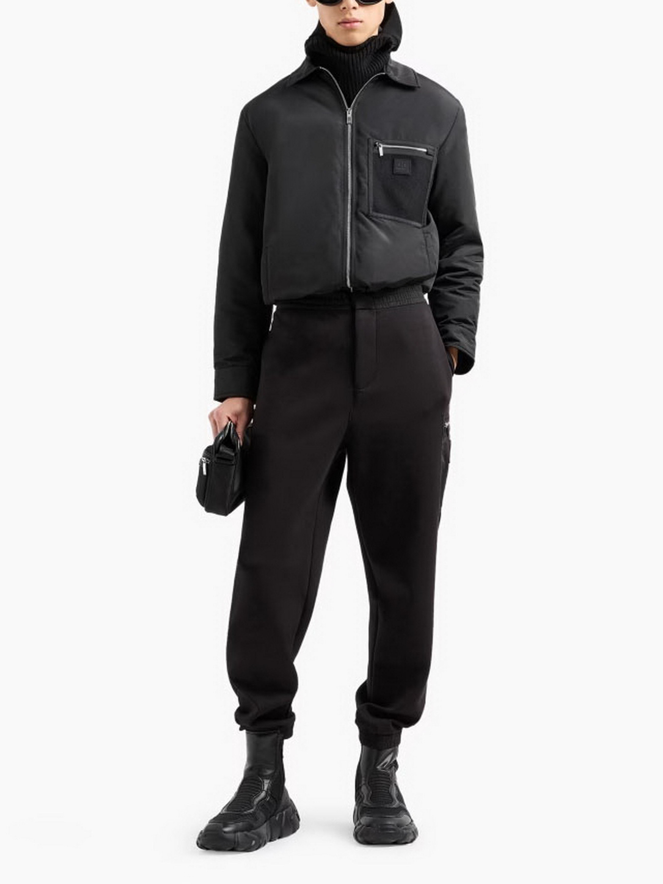 Брюки Armani Exchange модель XM000084-AF10818-UC001 Брюки Armani Exchange модель XM000084-AF10818-UC001 Фото