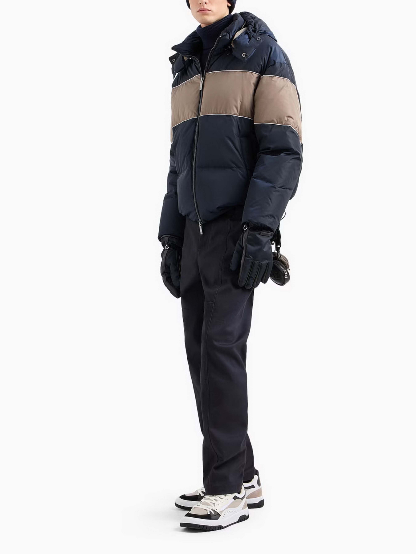Куртки и дубленки Armani Exchange модель 6DZB27-ZN4XZ-1510 Куртки и дубленки Armani Exchange модель 6DZB27-ZN4XZ-1510 Фото