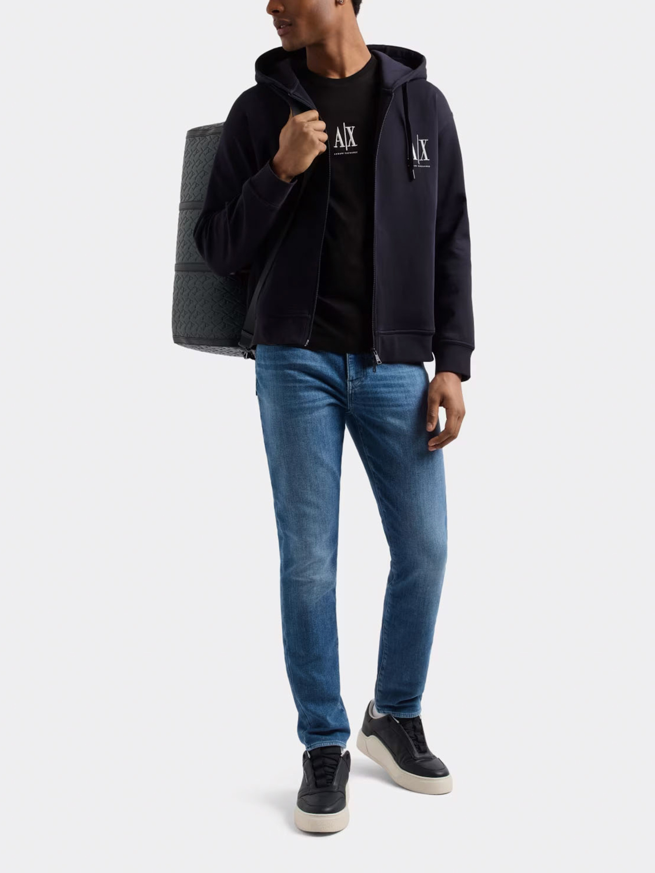 Худи и свитшоты Armani Exchange модель XM000371-AF10818-UB101 Худи и свитшоты Armani Exchange модель XM000371-AF10818-UB101 Фото