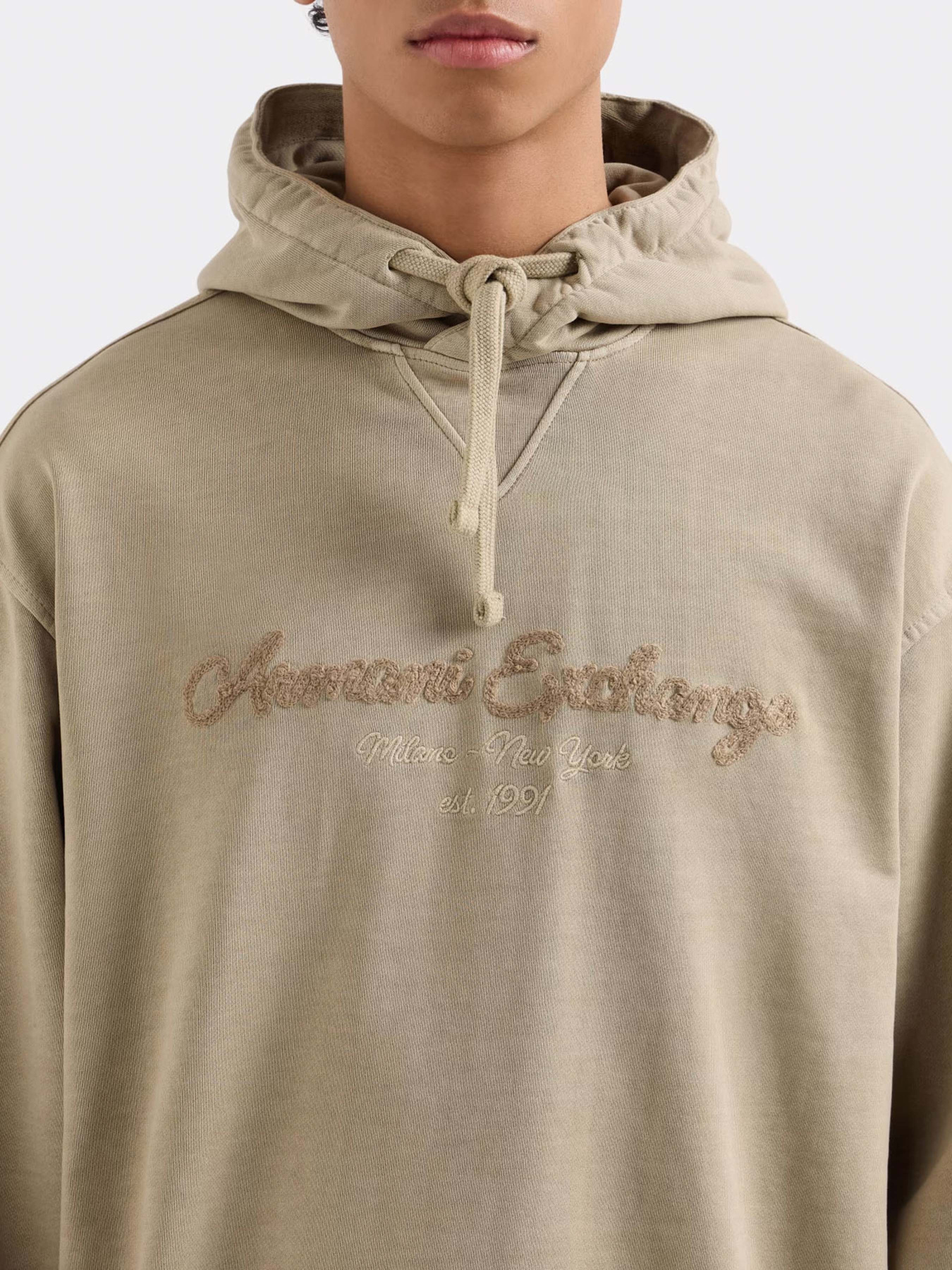 Худи и свитшоты Armani Exchange модель XM000507-AF13050-U6167 Худи и свитшоты Armani Exchange модель XM000507-AF13050-U6167 Фото