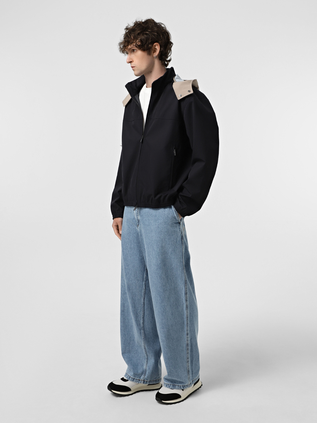 Куртки и дубленки Armani Exchange модель XM001243-AF13132-UB101 Фото