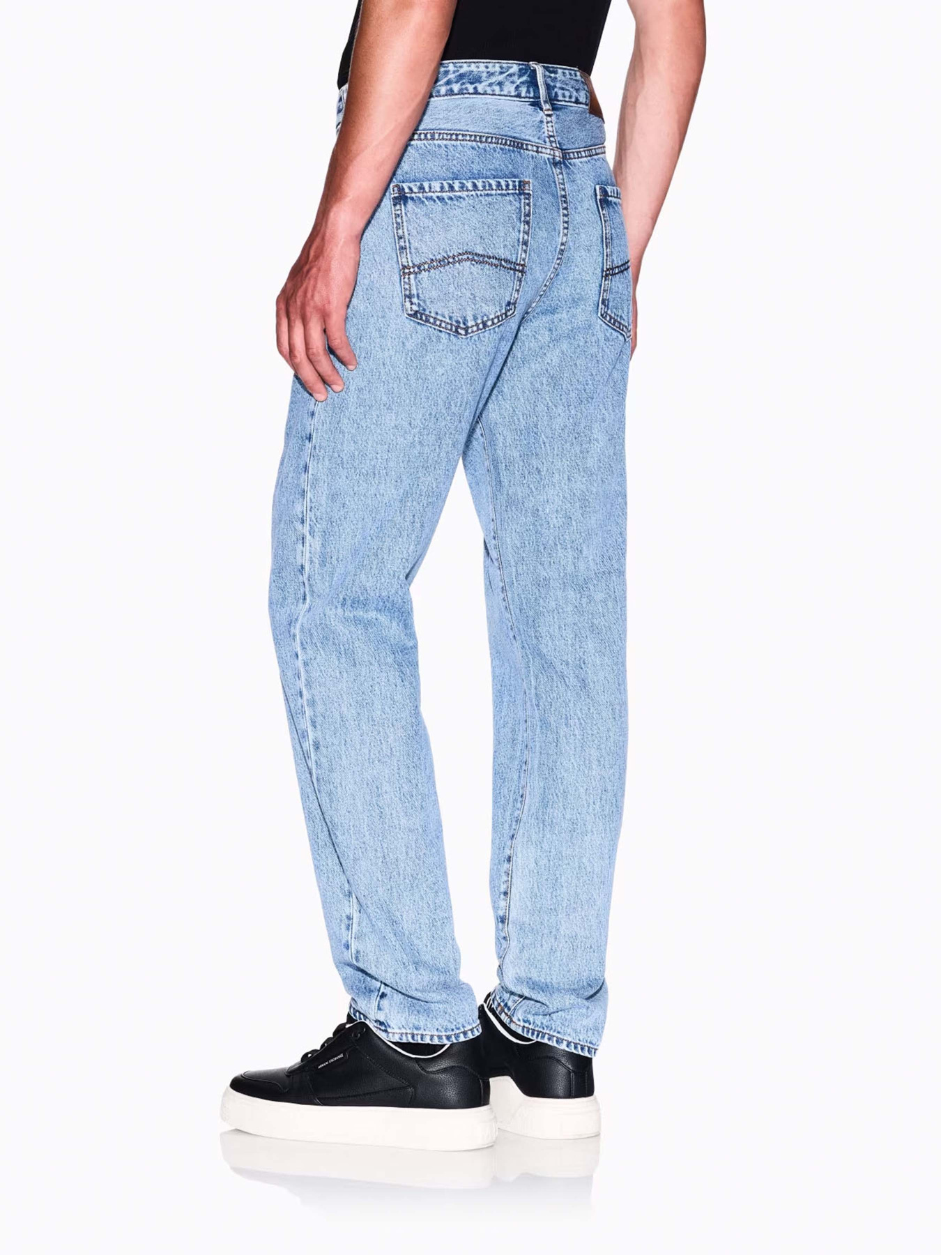 Джинси Armani Exchange модель XM000049-AF13367-MB003 Джинси Armani Exchange модель XM000049-AF13367-MB003 Фото