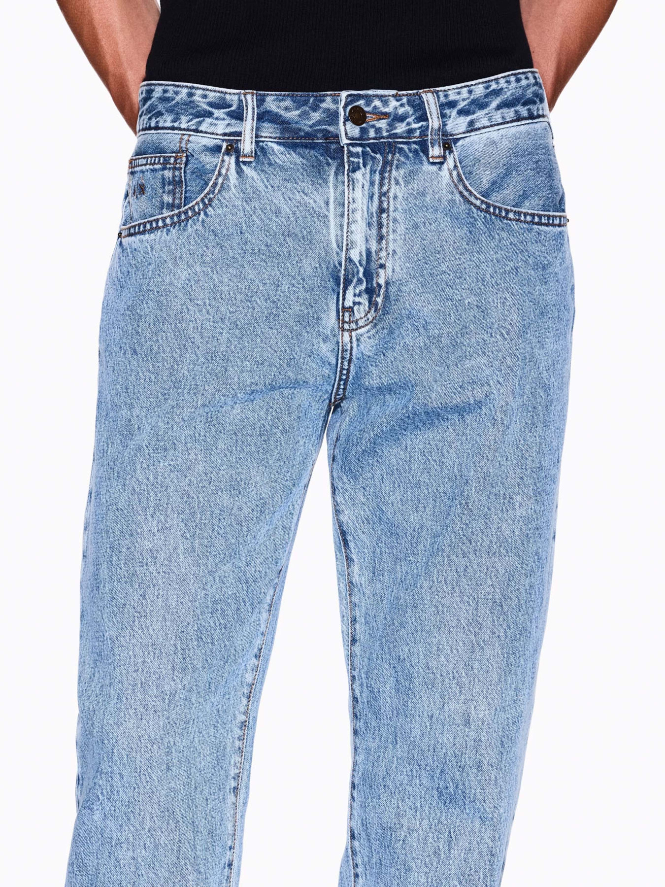 Джинси Armani Exchange модель XM000049-AF13367-MB003 Джинси Armani Exchange модель XM000049-AF13367-MB003 Фото